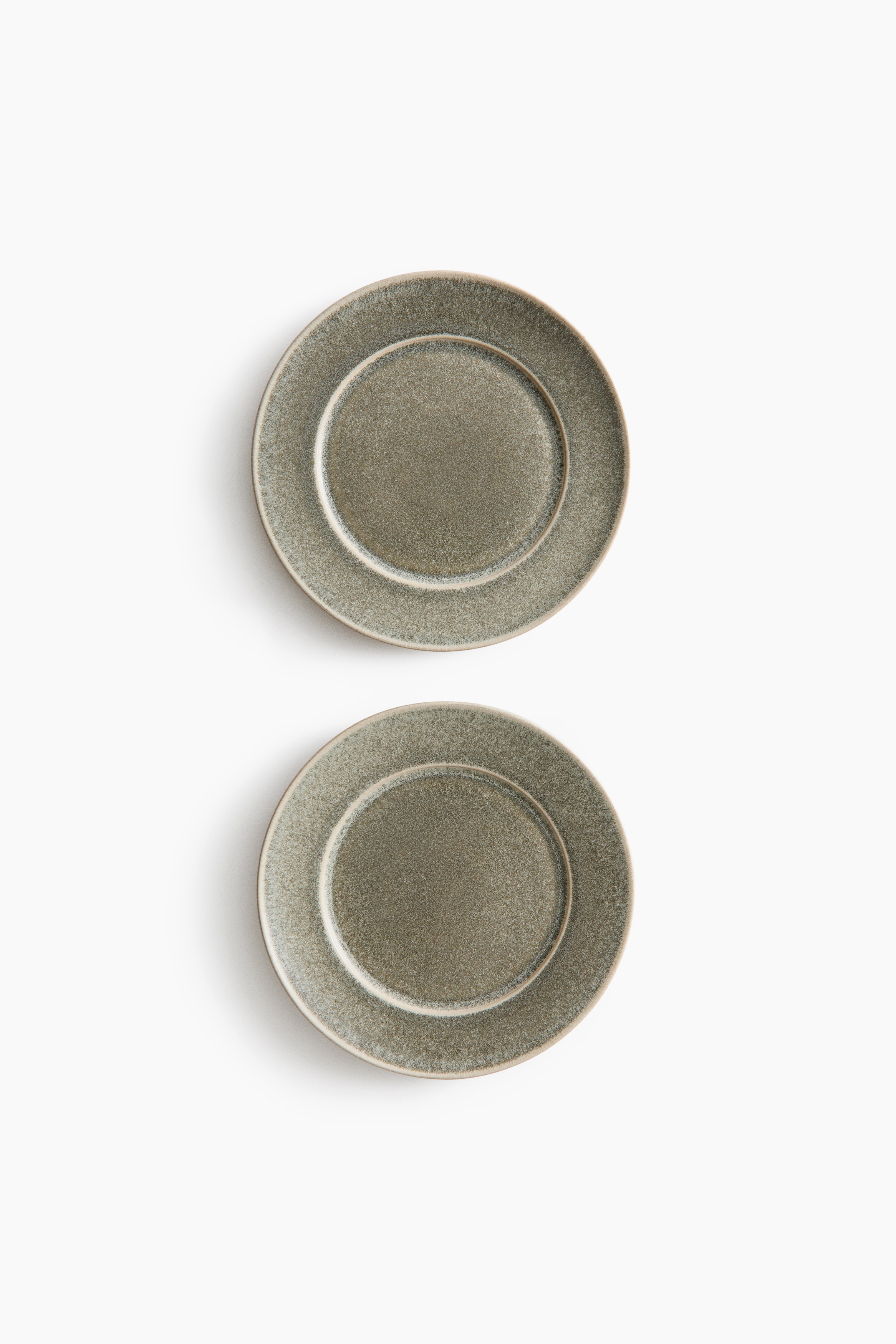 2-pack starter plates in stonewareModel
