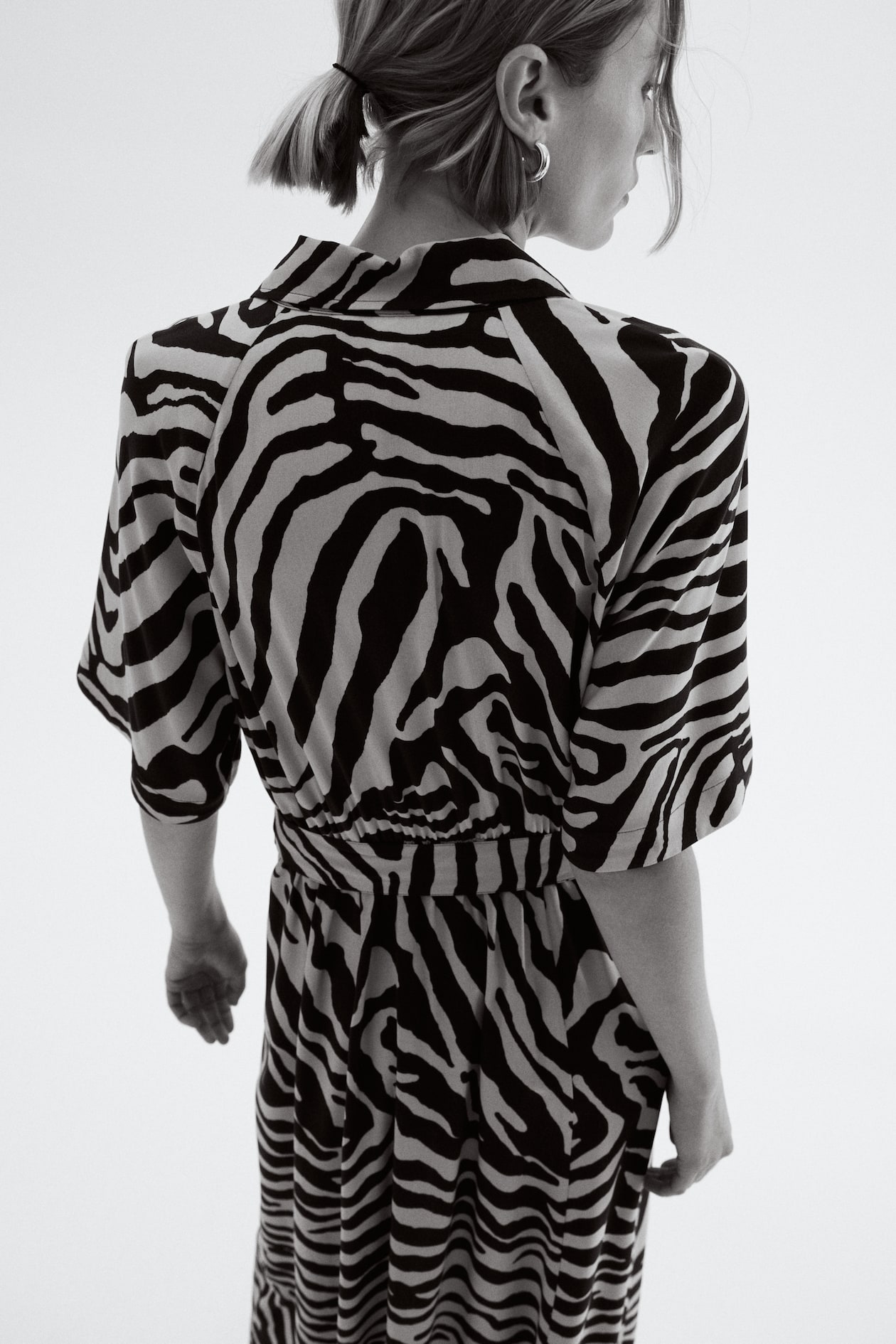 Tie-belt Shirt Dress - image 5