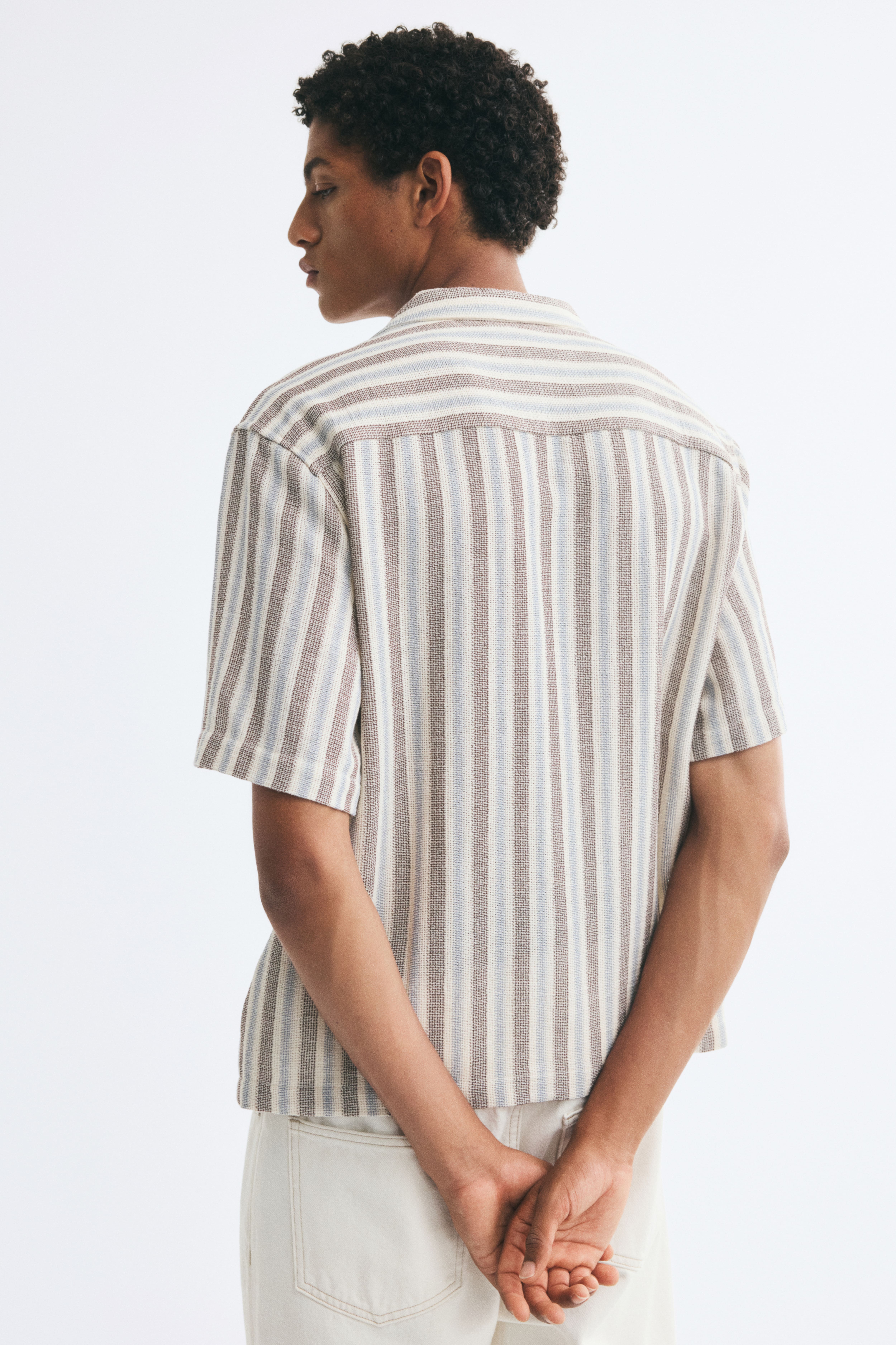 Chemise classique en coton avec col cubain