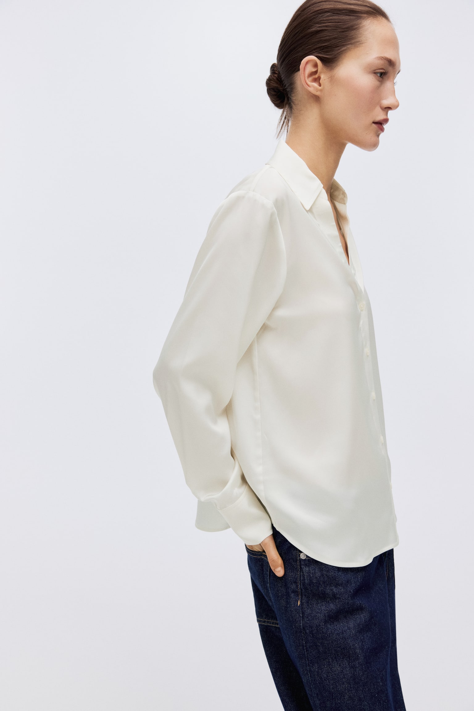 חולצה עם מחשוף וי - קרם/כחול נייבי/שחור/כחול כהה/Red/בורדו - 7