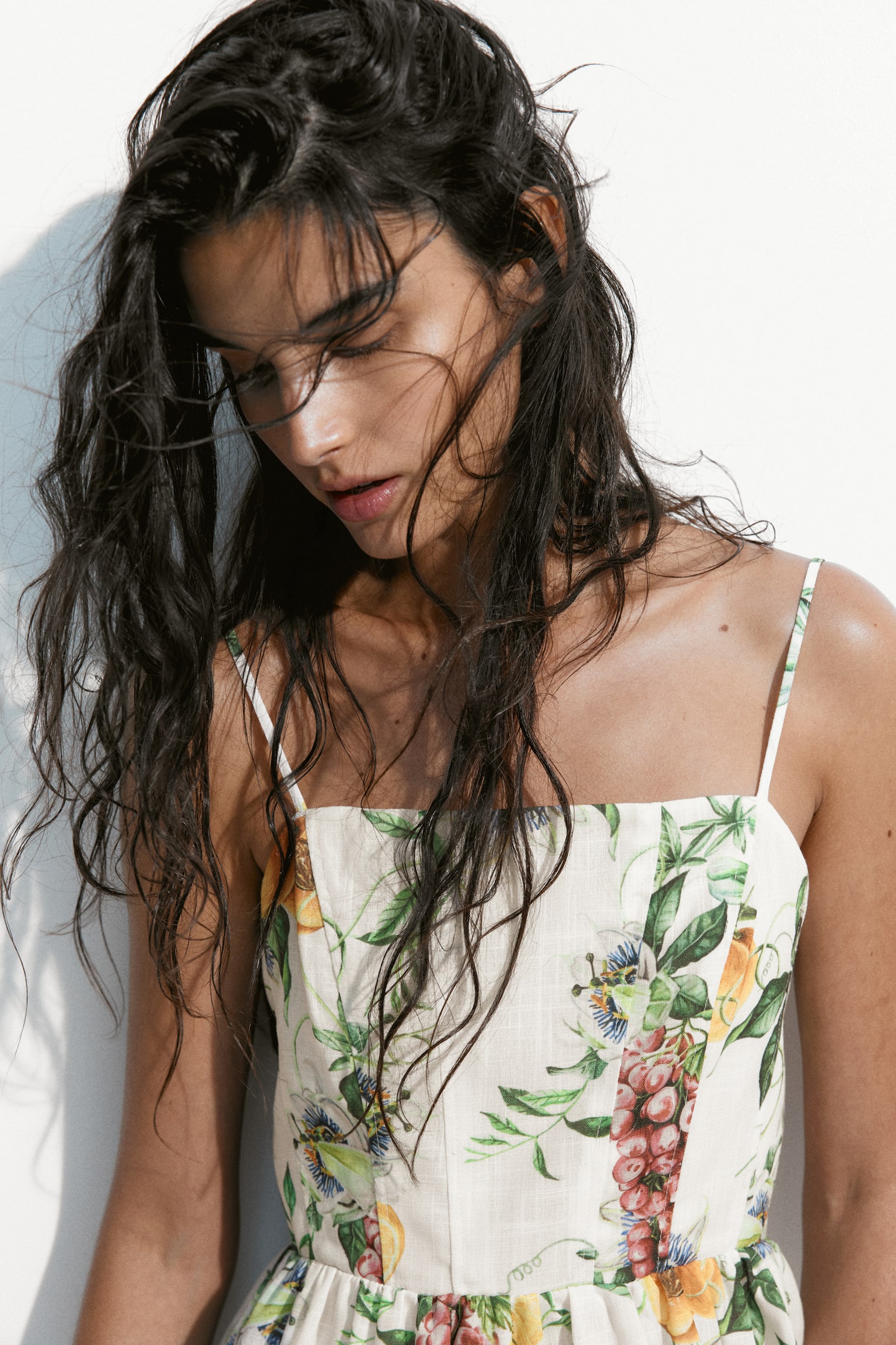 שמלת מידי עם כתפיות - לבן/אפרסקים/לבן/פרחוני - 6