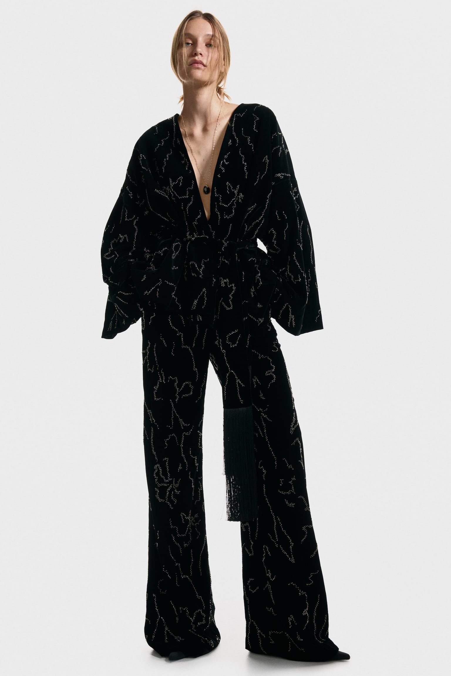 Sametové kalhoty s výšivkou - Černá - 2