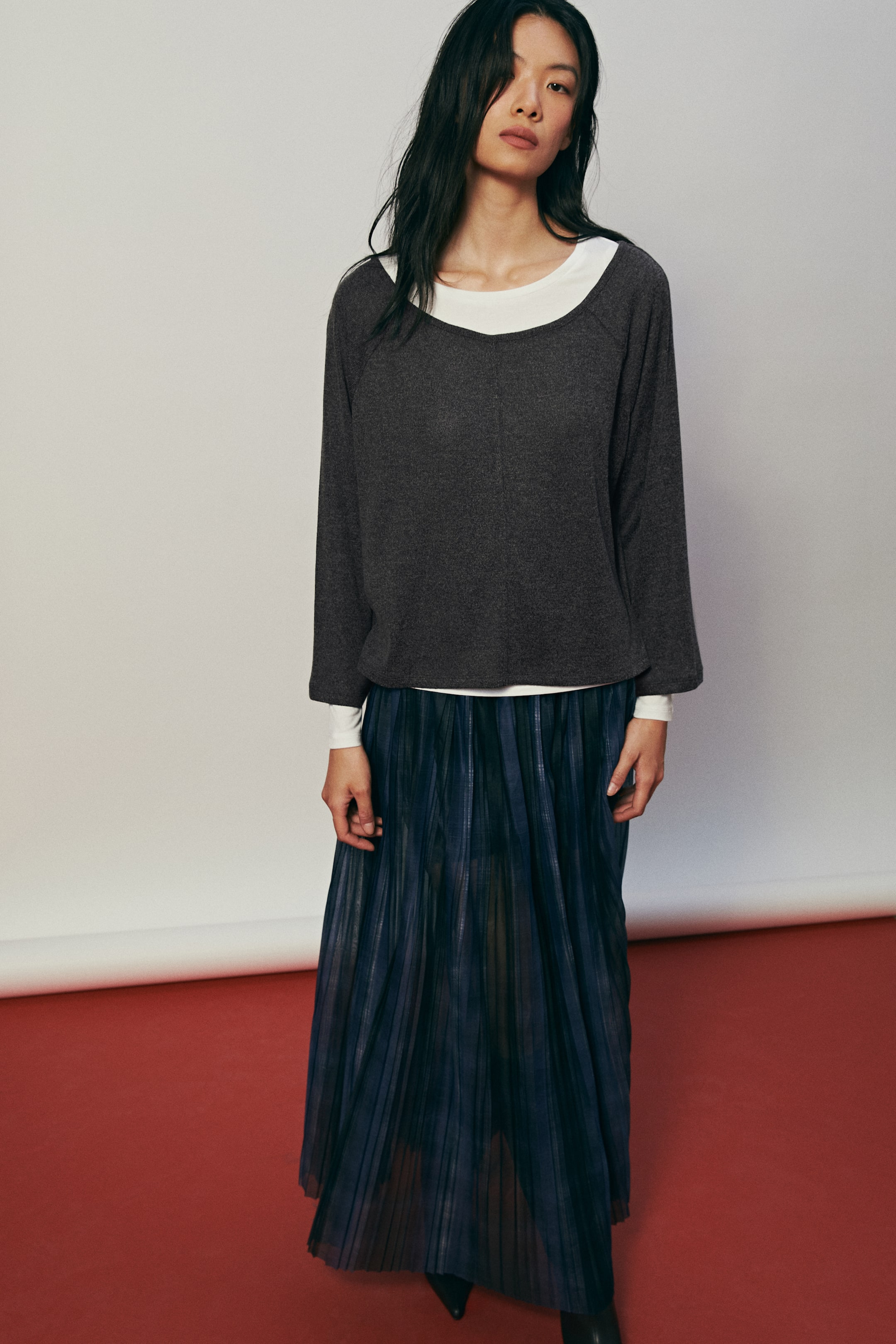 拡大画像を表示: レイヤードトップス - ダークブラウン／ホワイト - レディース | H&M JP 3