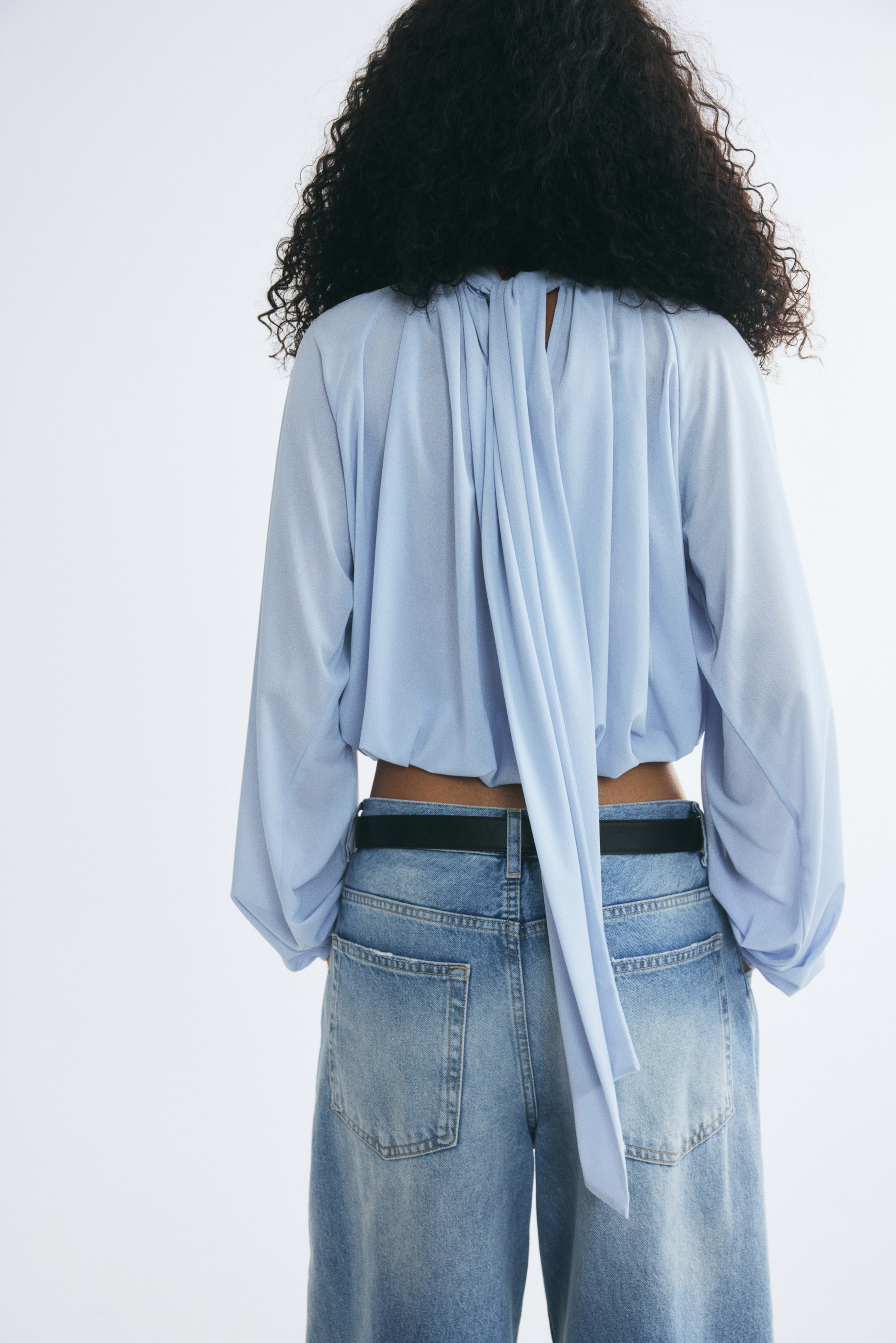 Blouse à effet drapé avec détail nouer