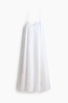 Bomullsklänning med broderie anglaise