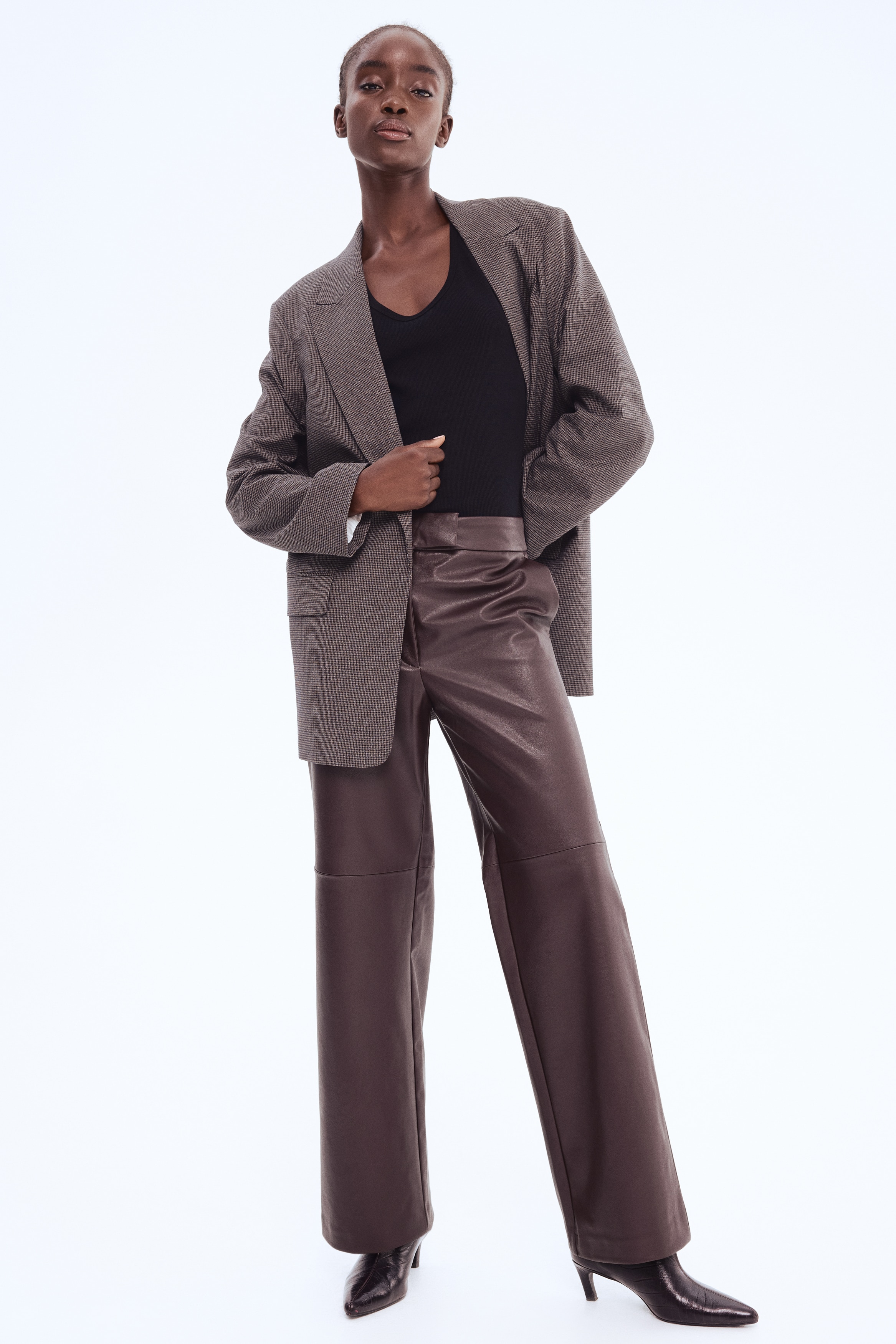 Straight-leg coated trousers