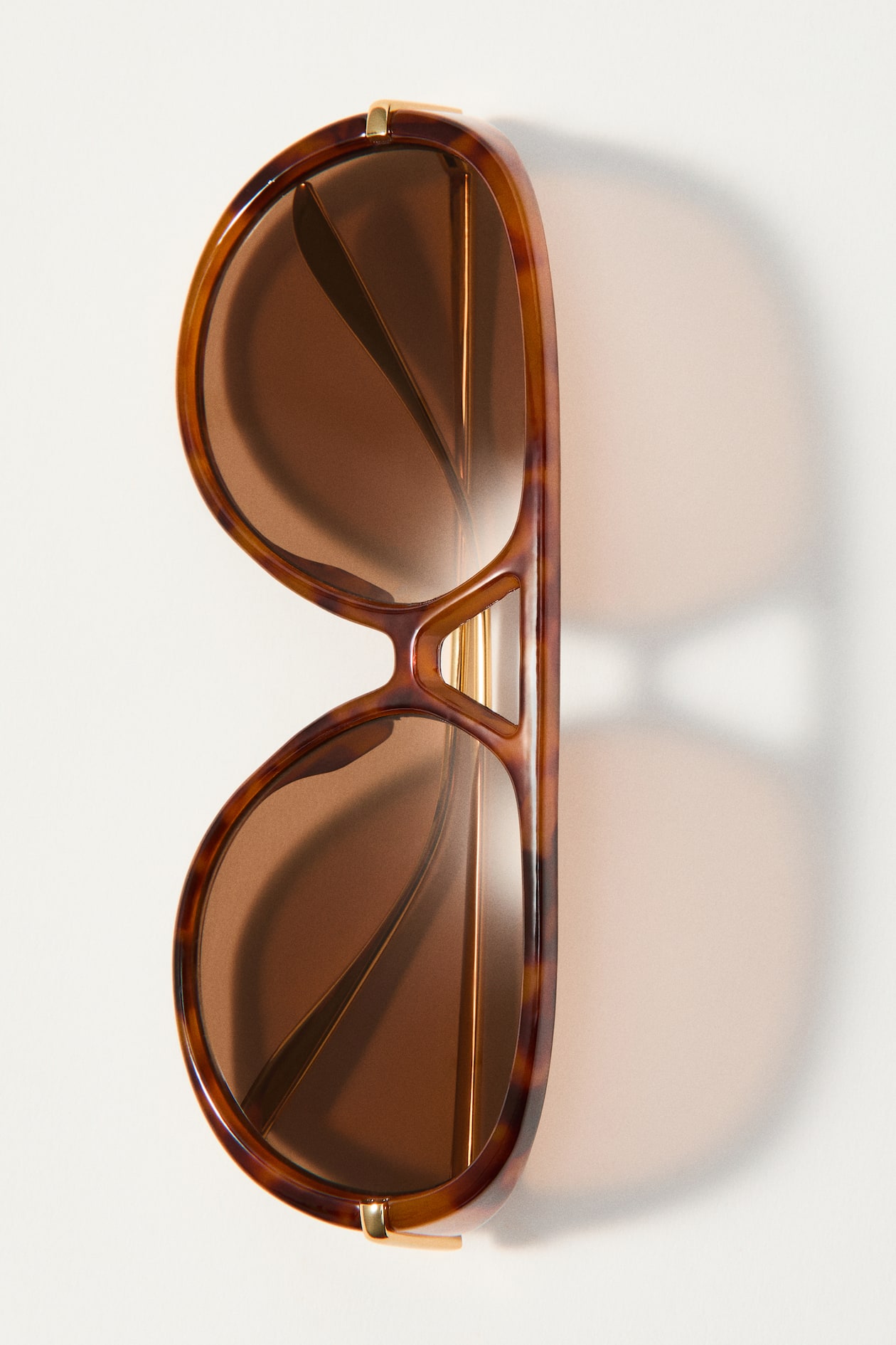 Brown Tortoiseshell Women\'s Sunglasses - Classic Oversized Fashion Cute Tortoise Oversized Sunglasses | Women main image 2