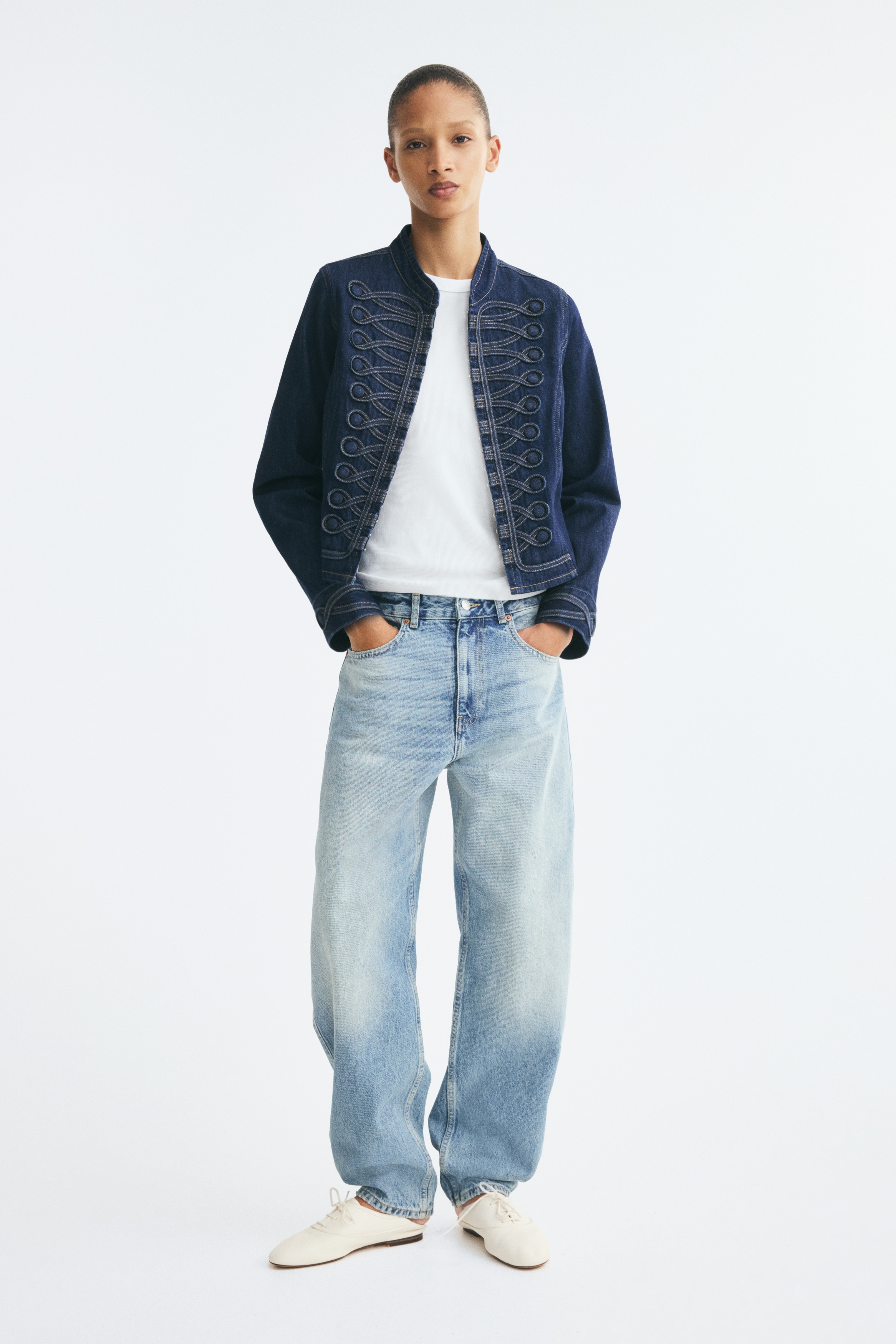 Button-tab denim jacketModel