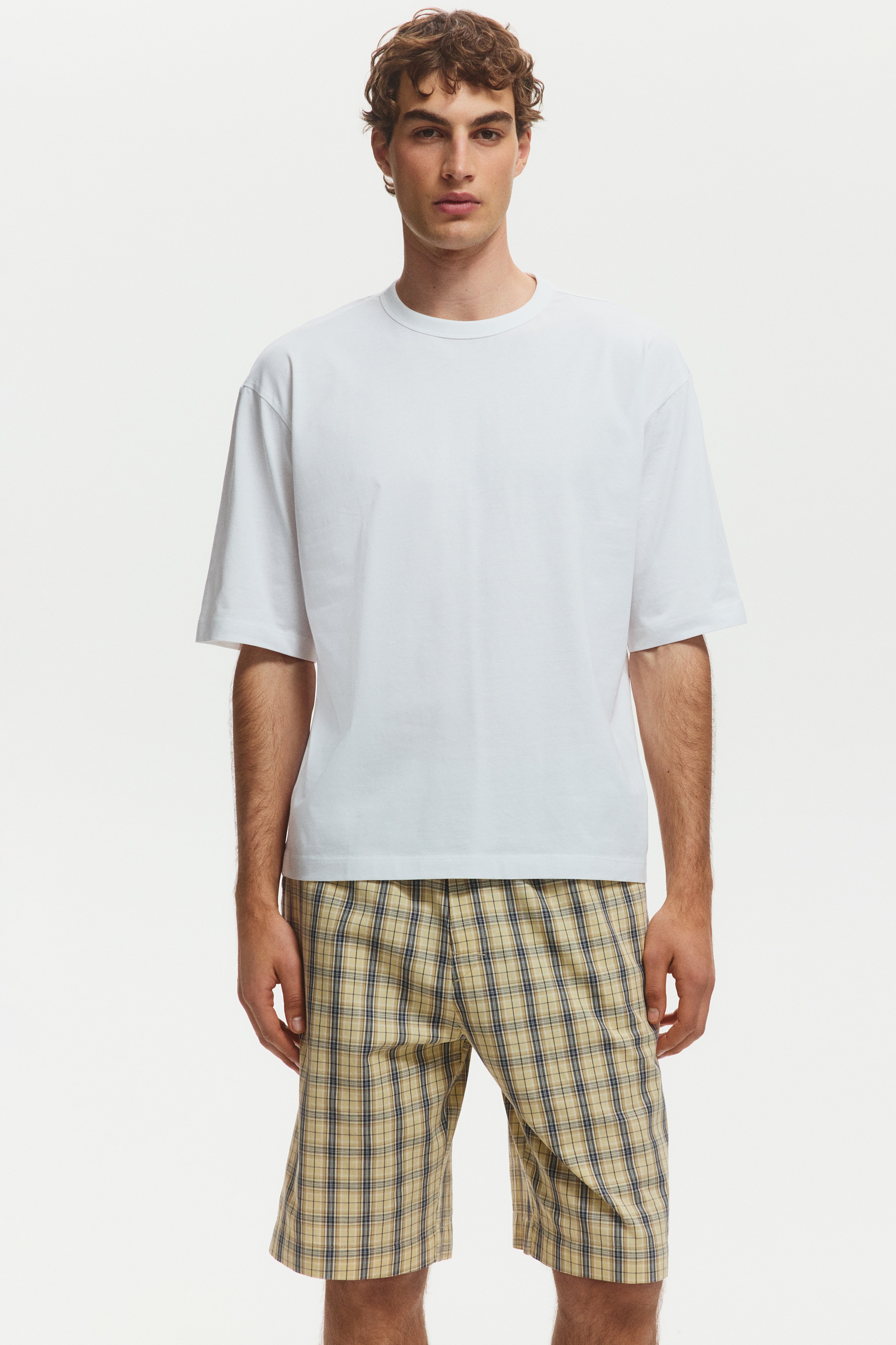 2-delt loungewear-sæt i bomuldModel
