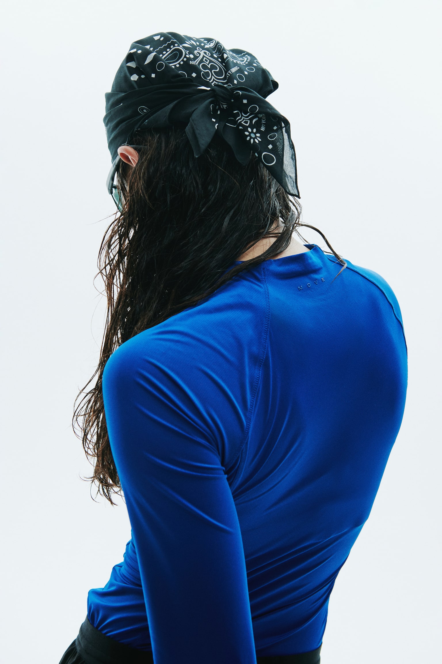 Женский топ H&M Move Long-Sleeved Running Top with DryMove™, цвет: Кобальтовый синий — фото 5