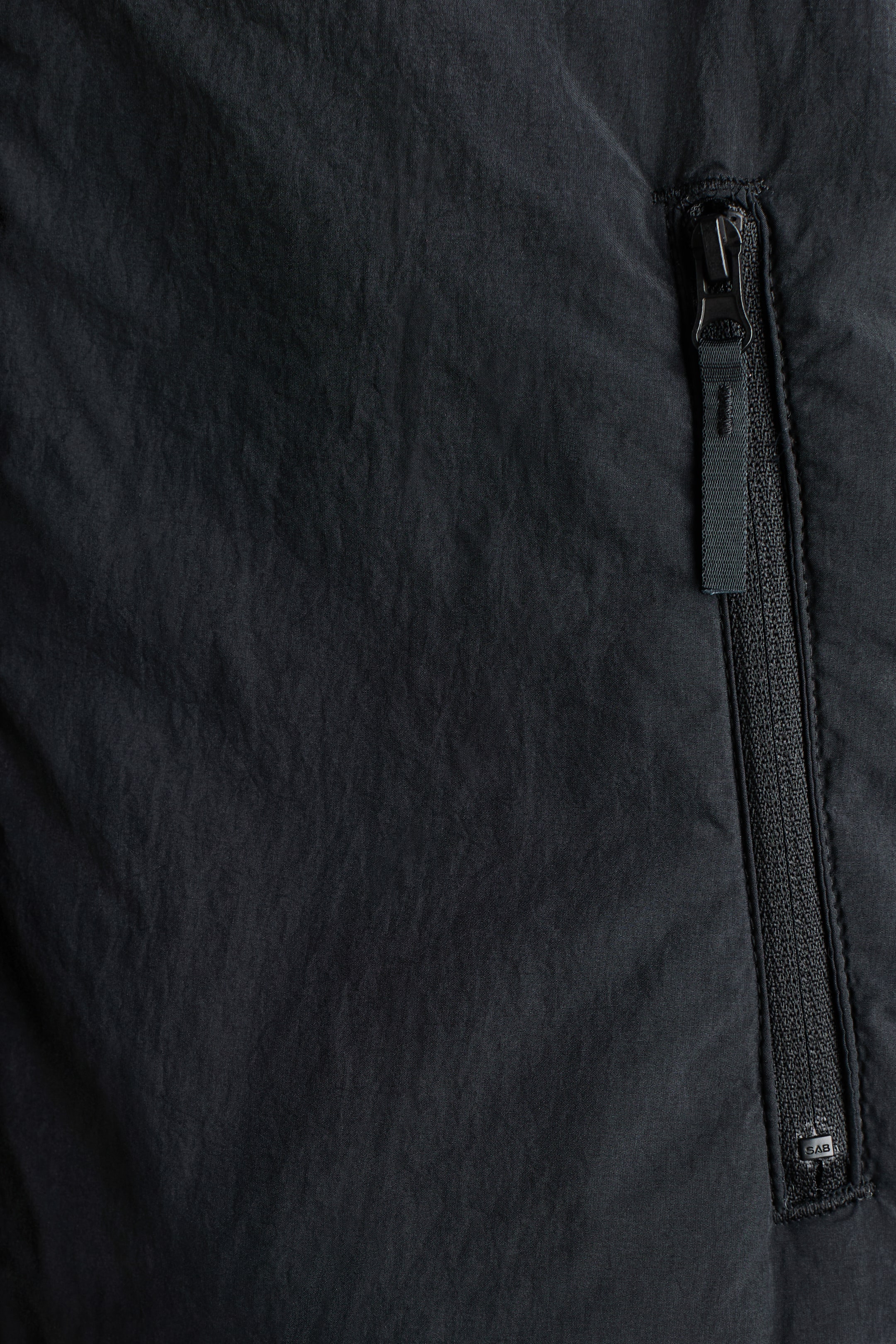 Water-repellent padded sports jacket