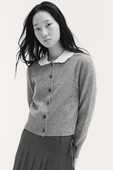 Peter Pan-collared cardigan