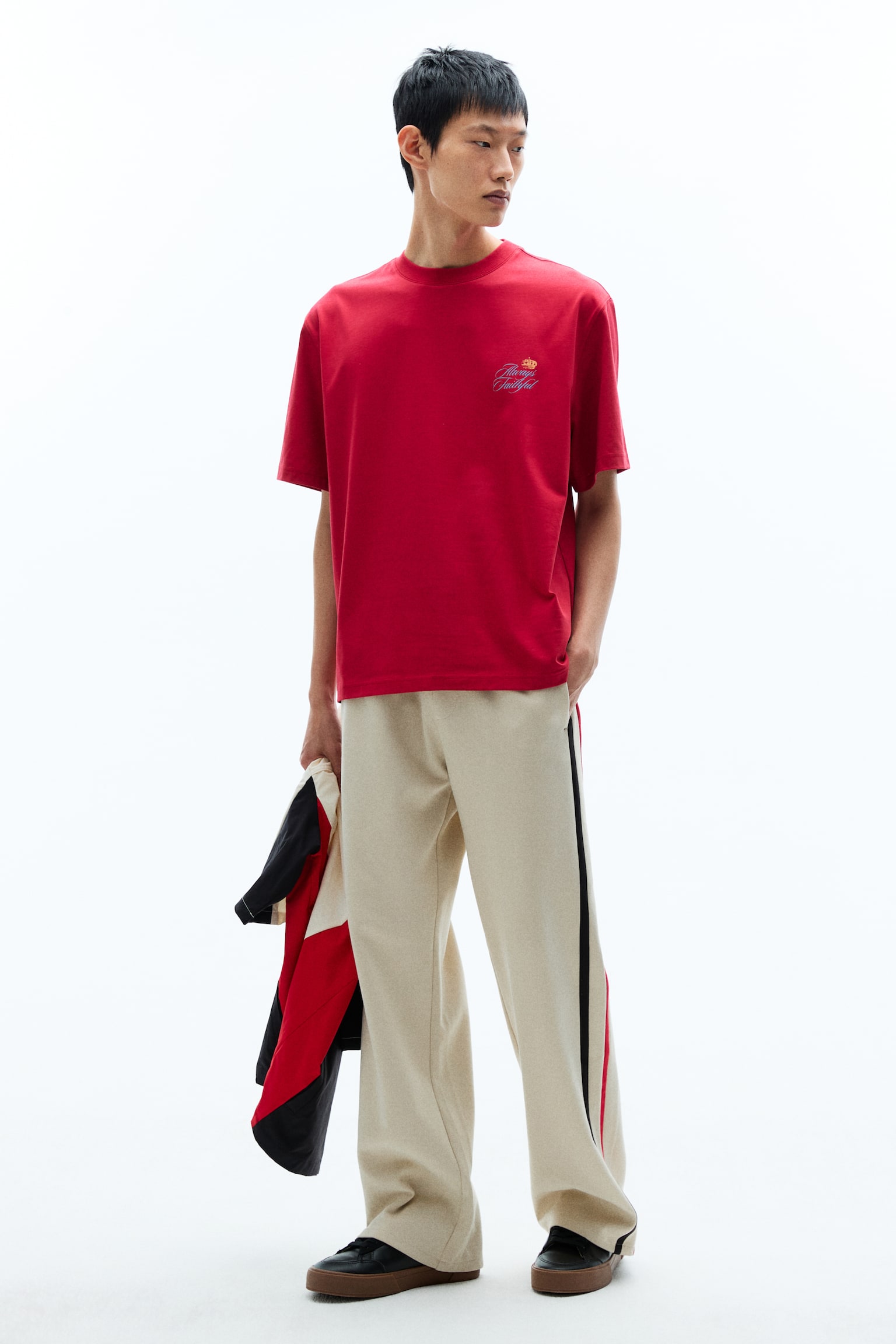 Áo thun in hình Loose Fit - Màu đỏ/Always powerful/Màu đen/Powerful/Màu be nhạt/Powerful/Màu tím/Unity - 6