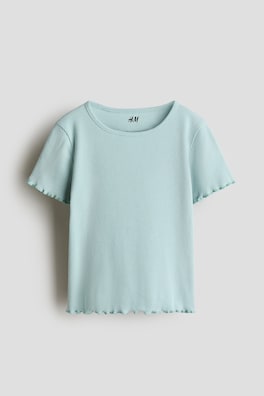 Ribbad T-shirt med overlockade kanter