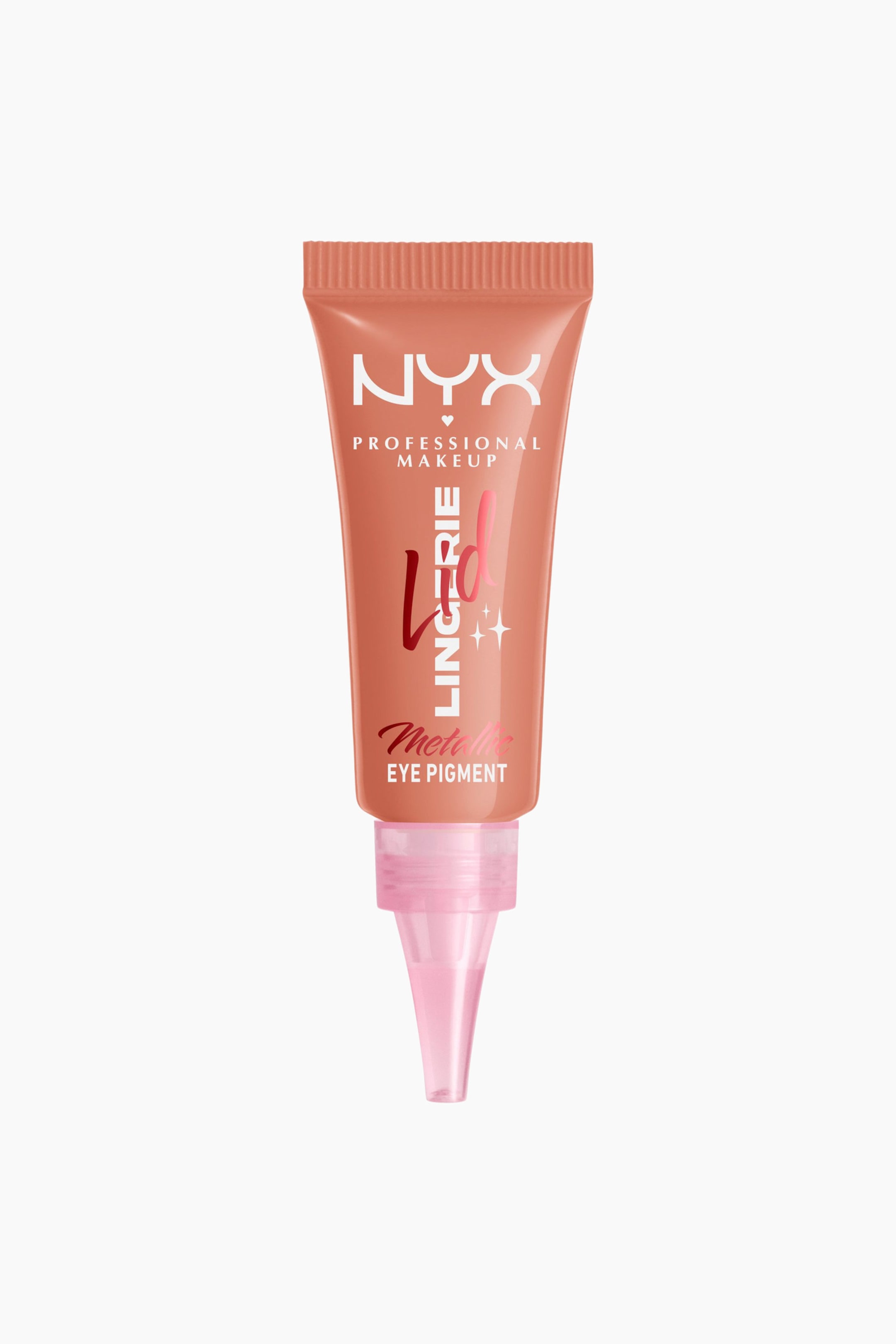 Visa större bild: En persikotonad klämbar tub av NYX Professional Makeup Lingerie Metallic Eye Pigment står upprätt och vänd framåt. Den har en fint räfflad överkant, vit varumärkestext och metalliskt röd produkttext, med ett halvtransparent rosa spetsigt applikatormunstycke synligt vid basen.