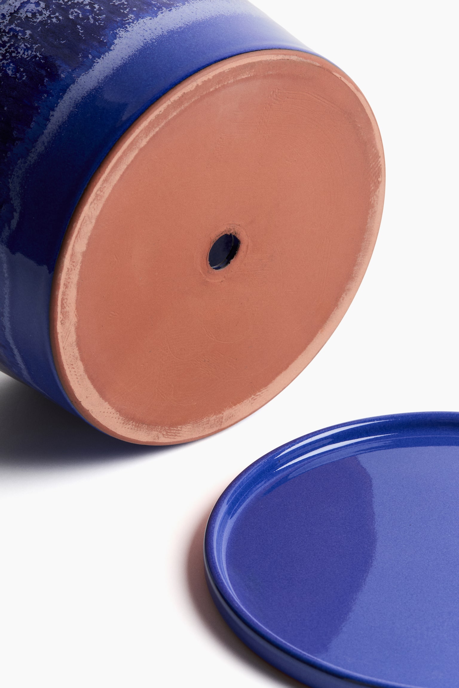 Wide terracotta plant pot and saucer - 5