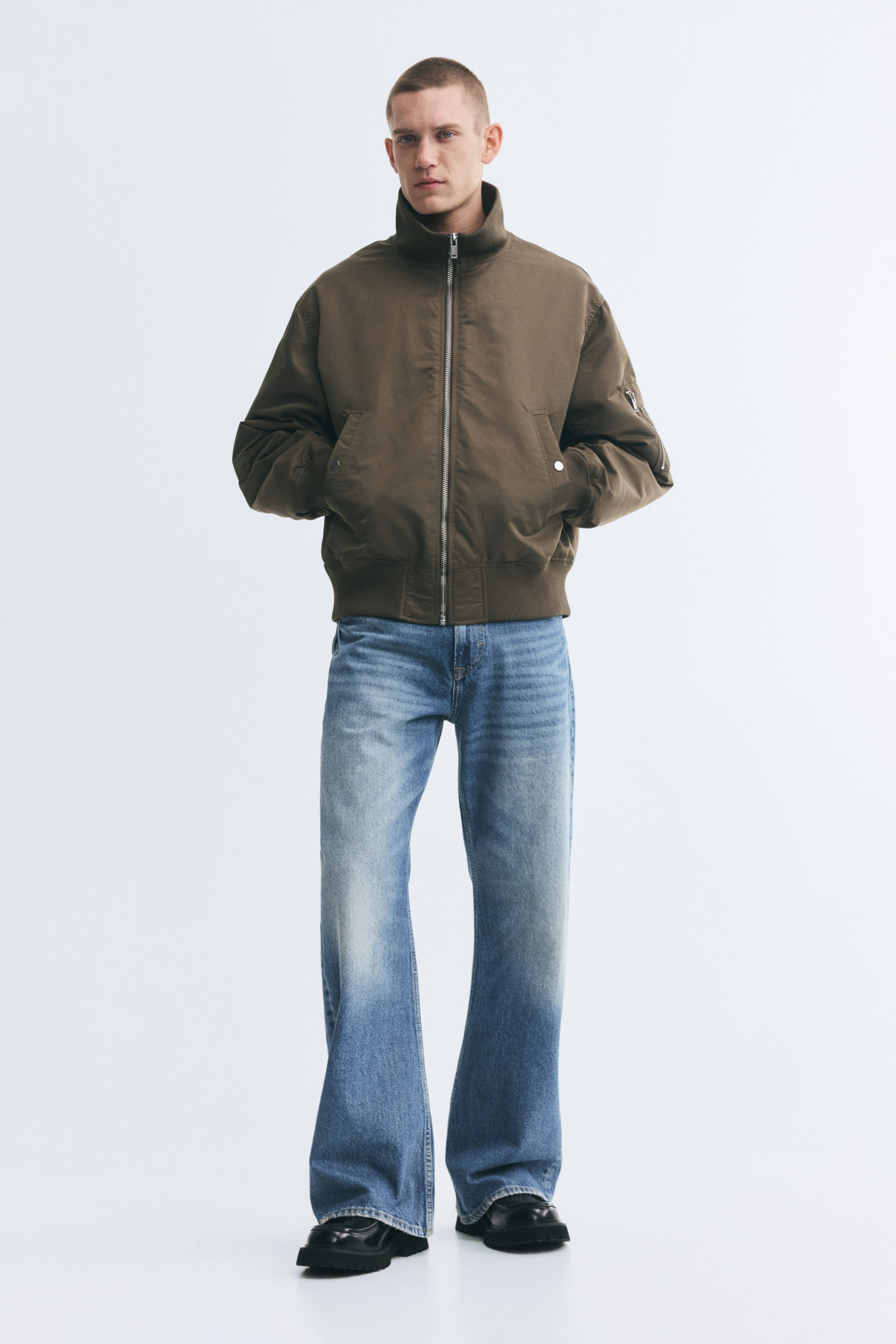Größeres Bild anzeigen: Relaxed Bootcut Jeans - Denimblau - Men | H&M AT 1