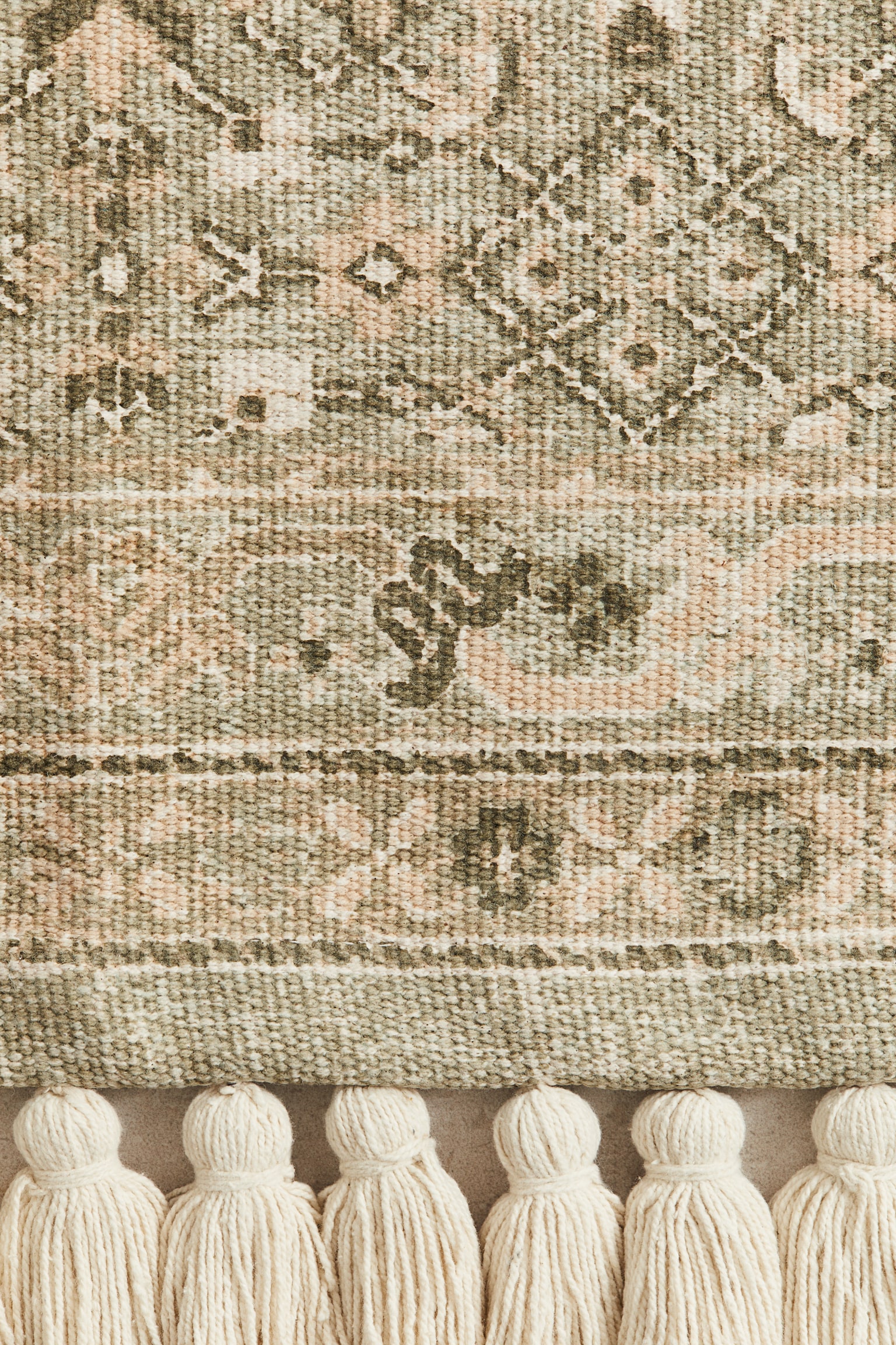 Fringed patterned rug - Light dusty green/Patterned - 2