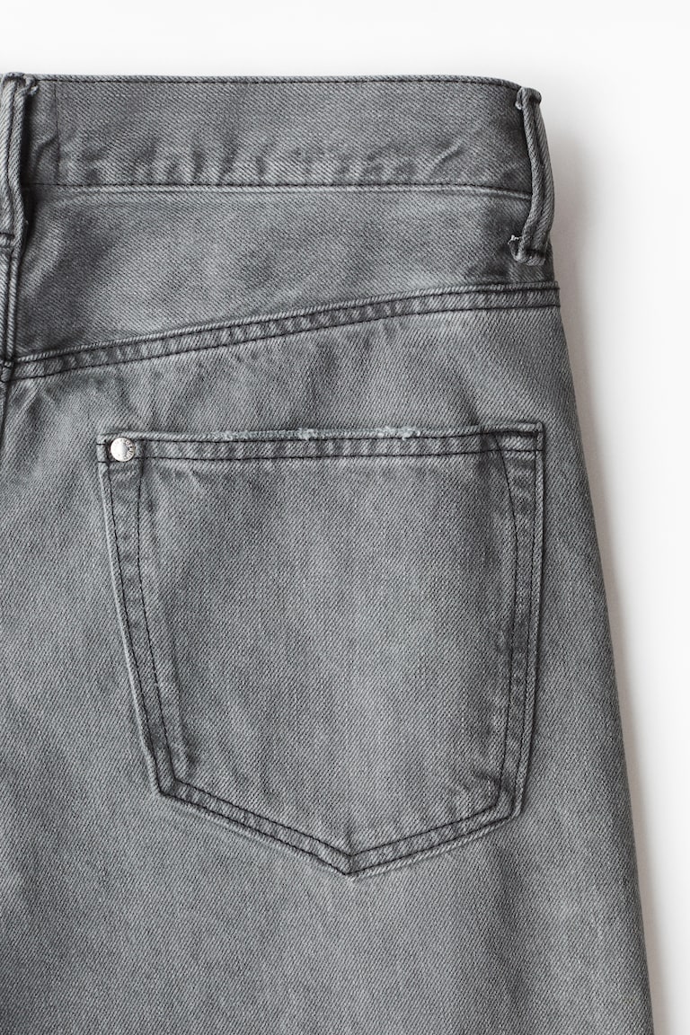 Loose Fit Jeans
