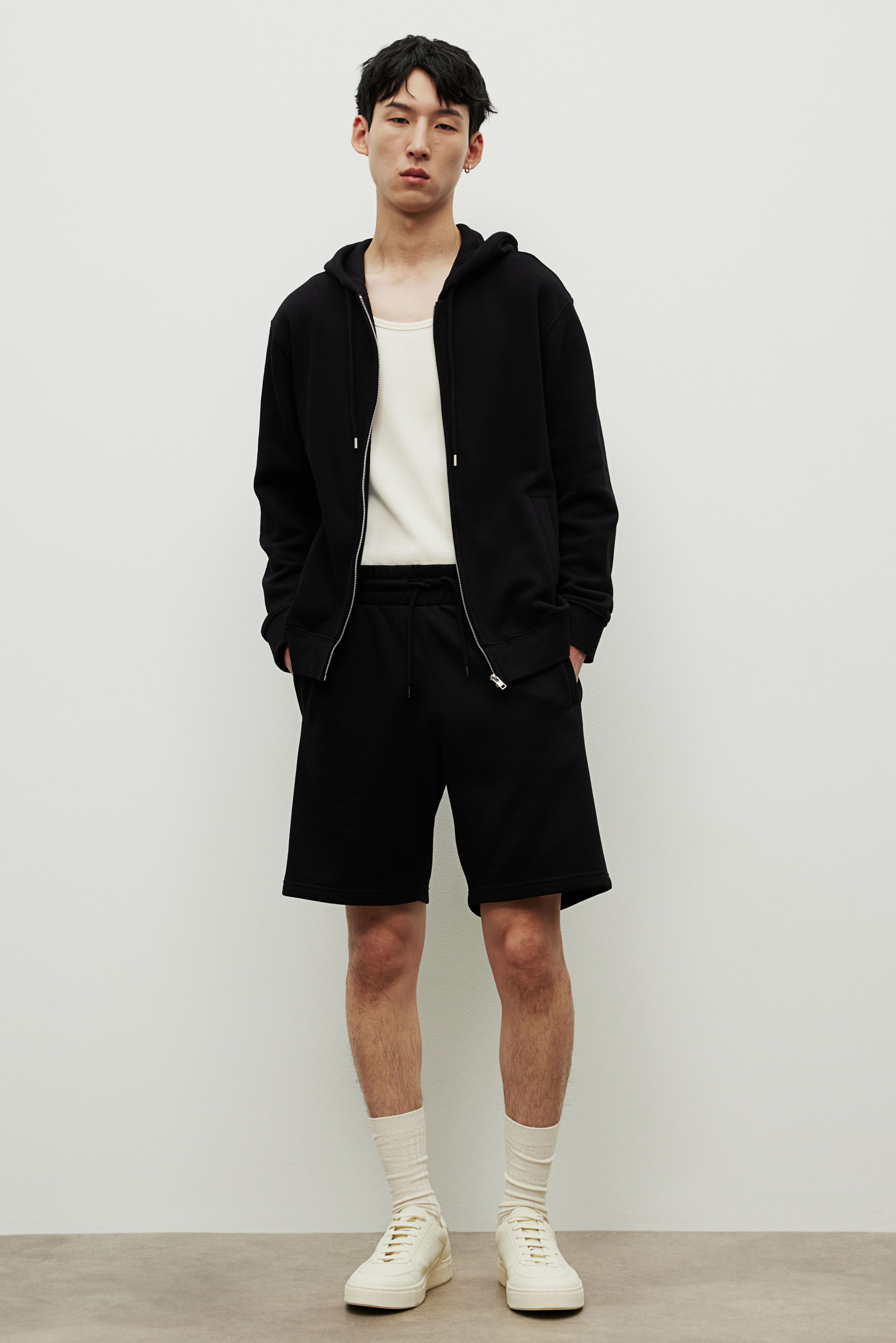 H and m jogger shorts best sale