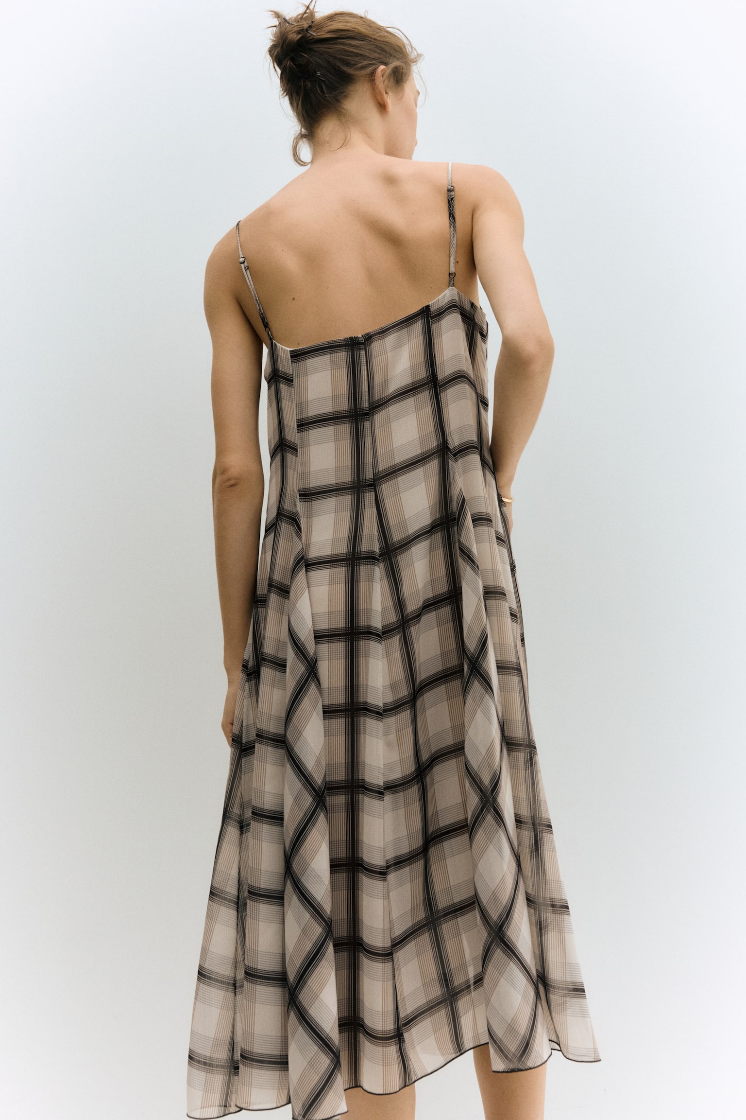 Váy hai dây xoè - Màu be nhạt/Kẻ ca rô - 3