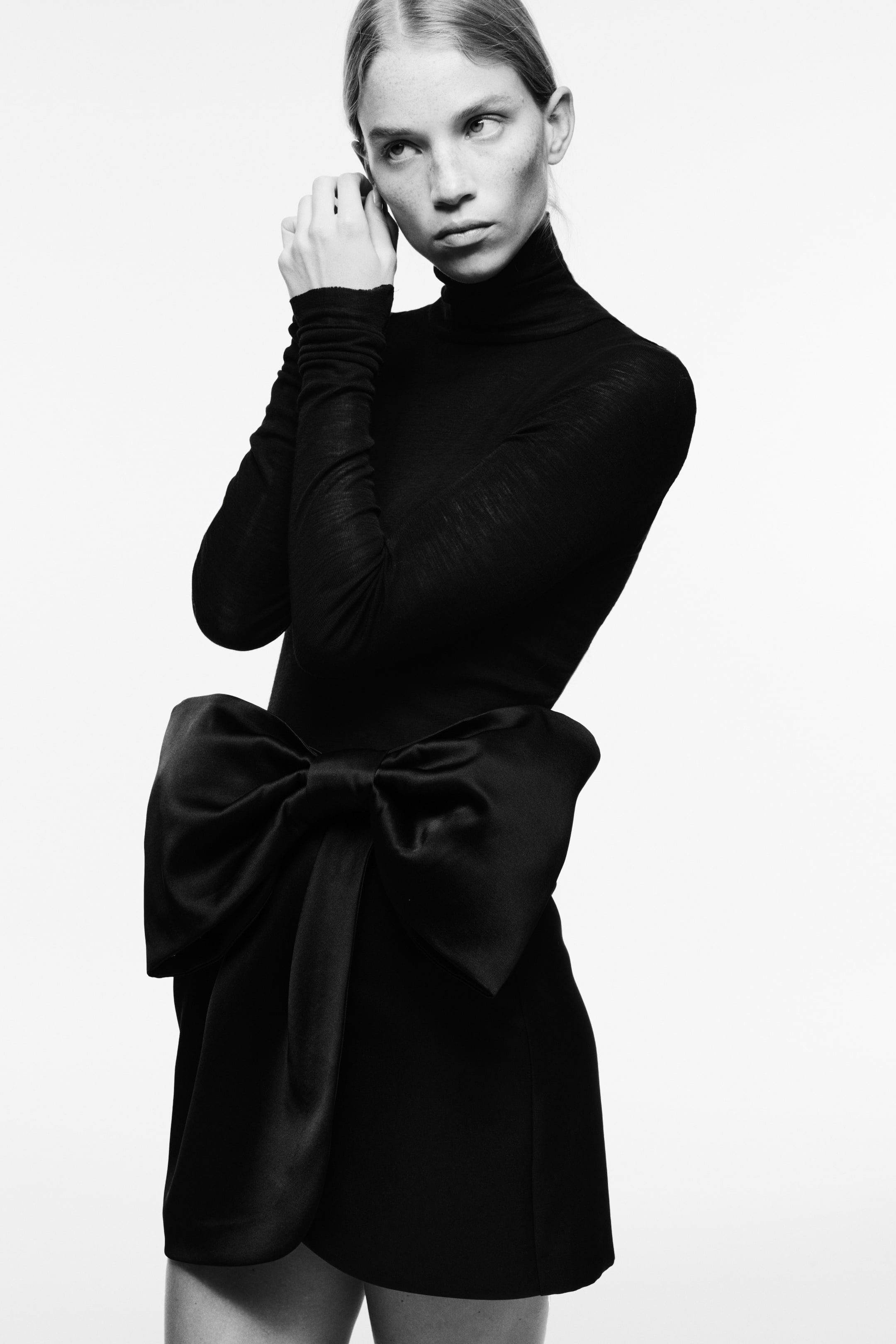 Ver imagen más grande: Falda de satén con lazo - Negro - MUJER | H&M ES 1