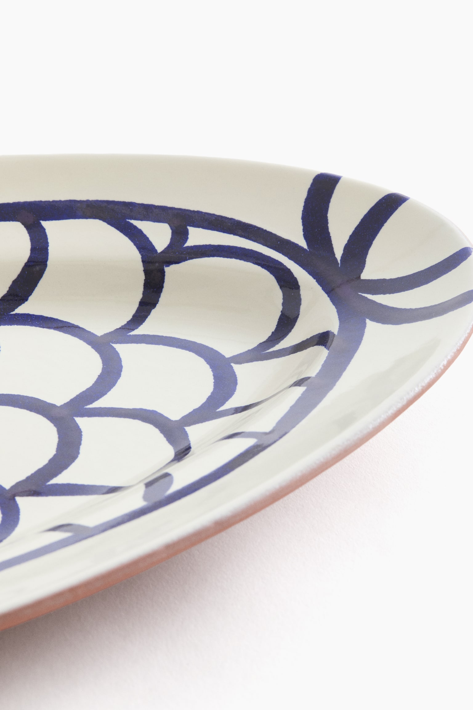 Hand-painted terracotta serving plate - White/Fish - 4