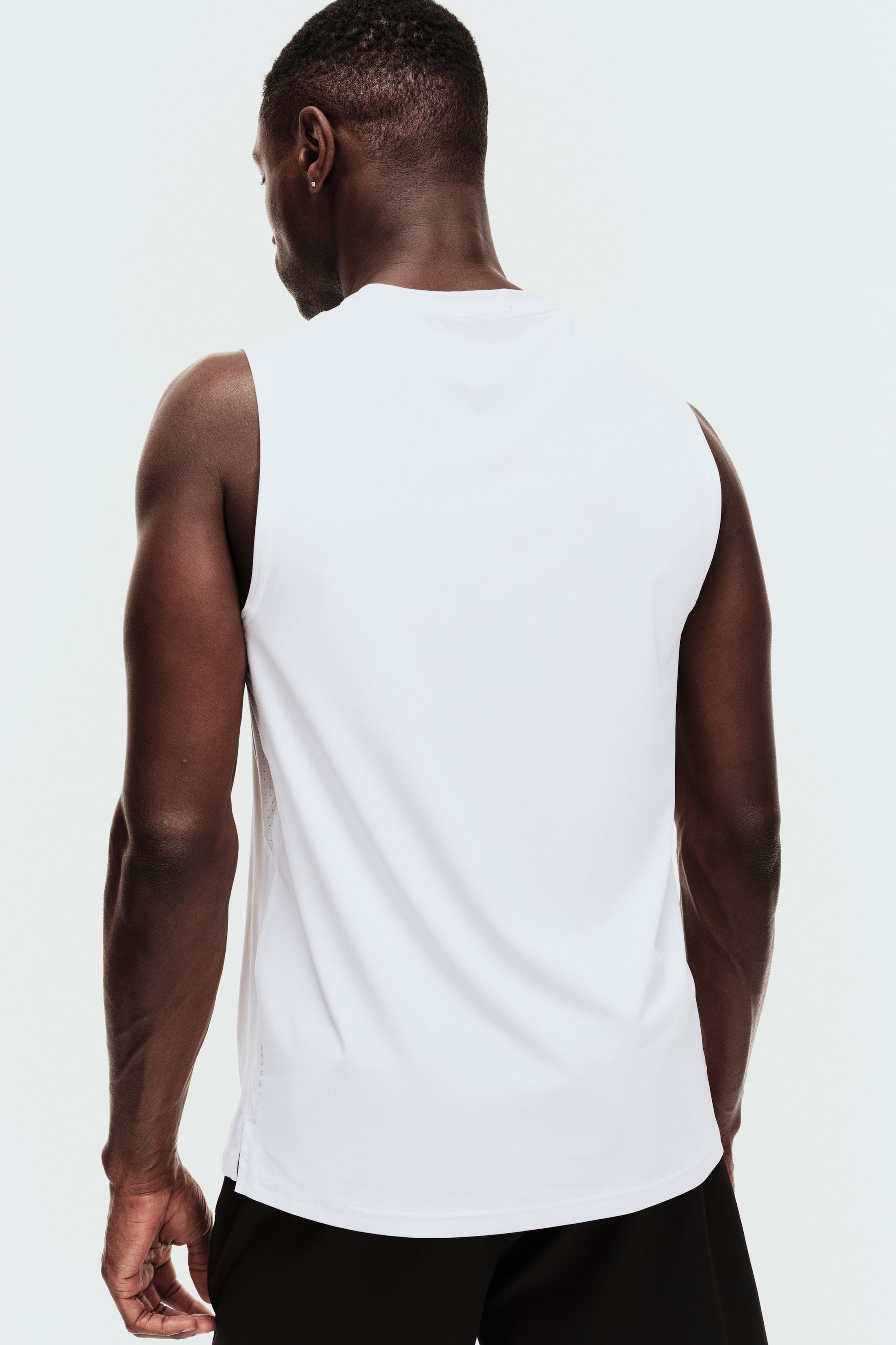 Muscle Fit Sports Tank Top with CoolMove™