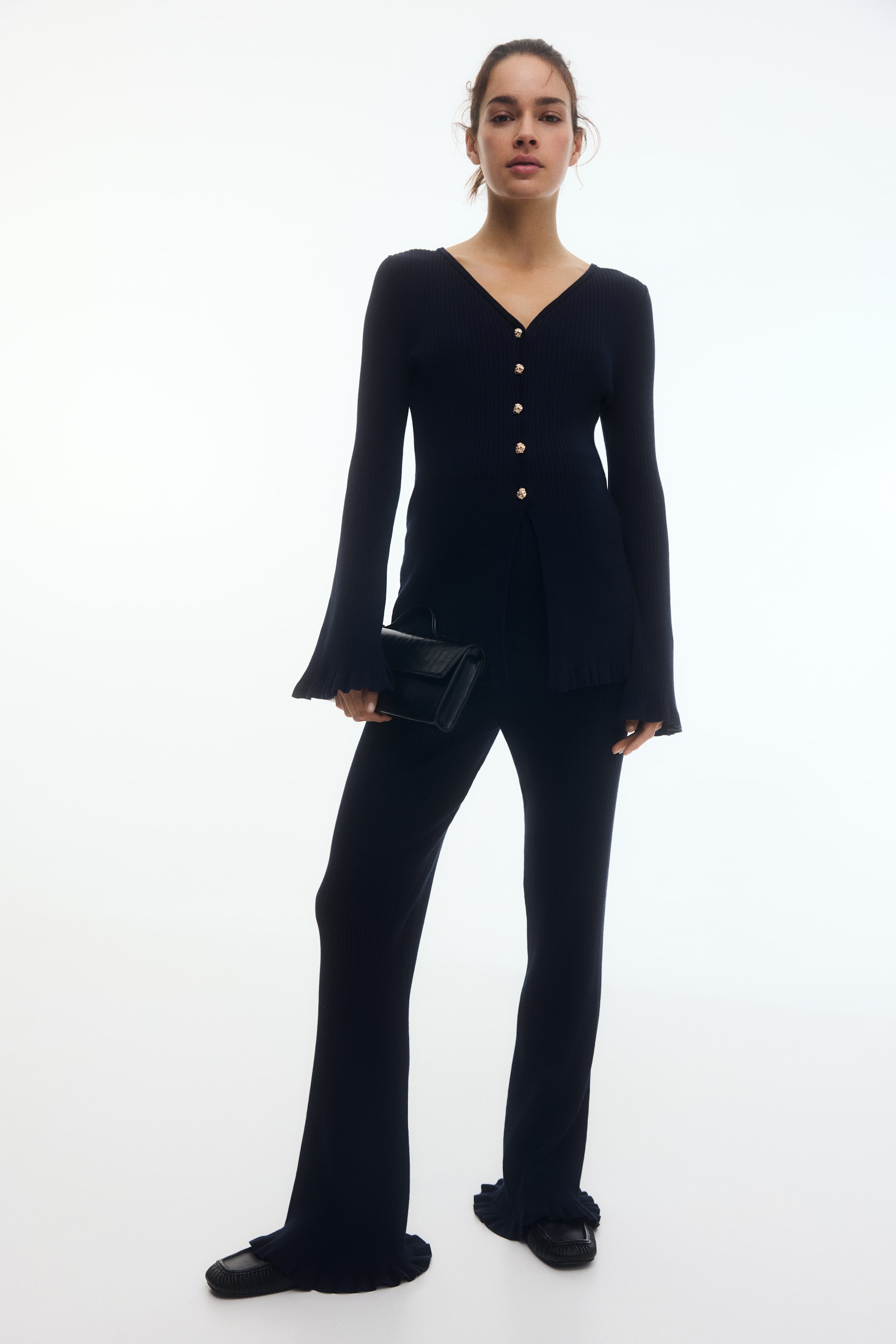 Büyük resmi görüntüle: MAMA Lastik Örgülü İspanyol Paça Pantolon - Lacivert - KADIN | H&M TR 2