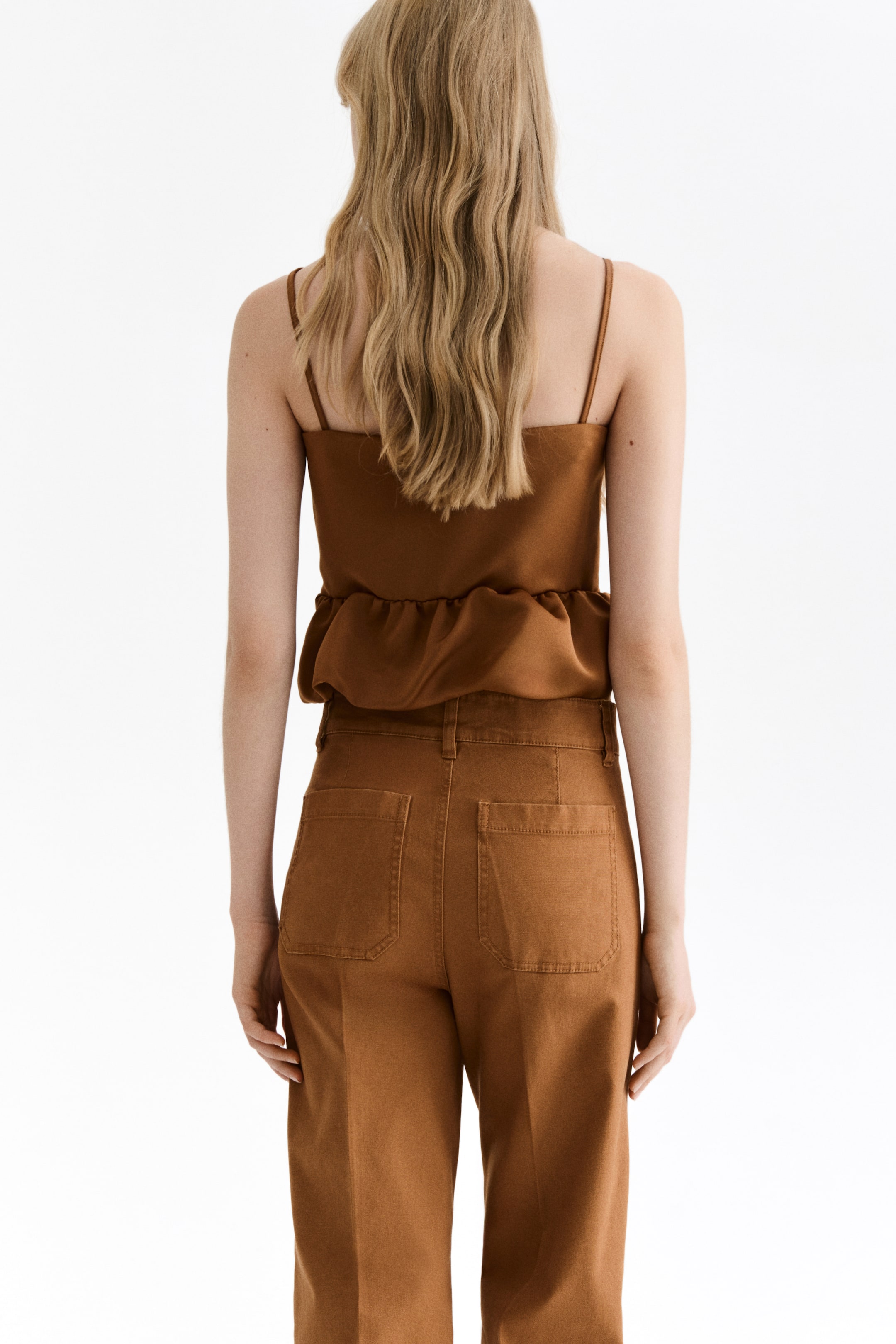 Ver imagen más grande: Top burbuja con tirantes espagueti - Marrón - MUJER | H&M ES 4