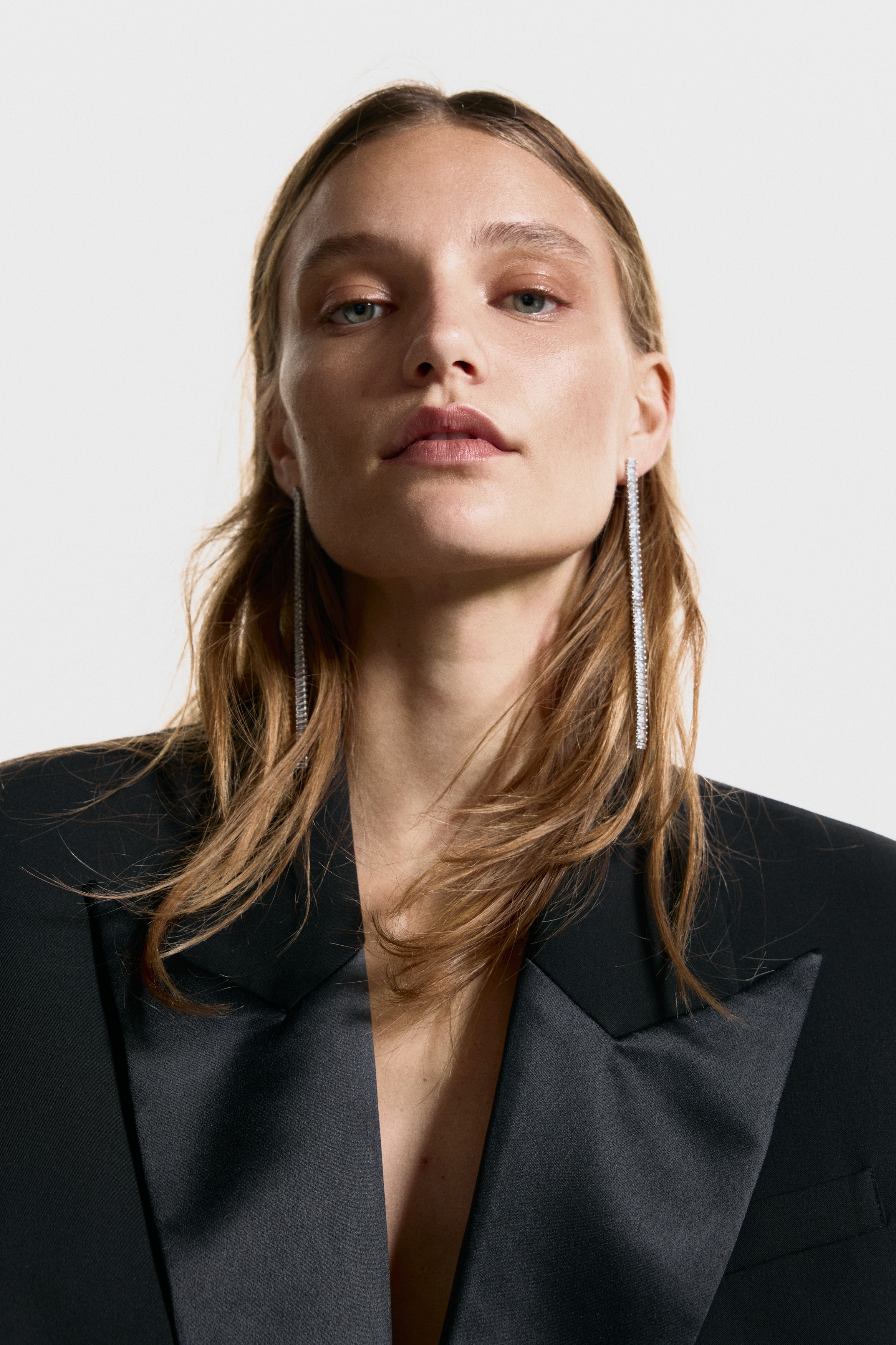 H & M - ラインストーンチェーンピアス - シルバー