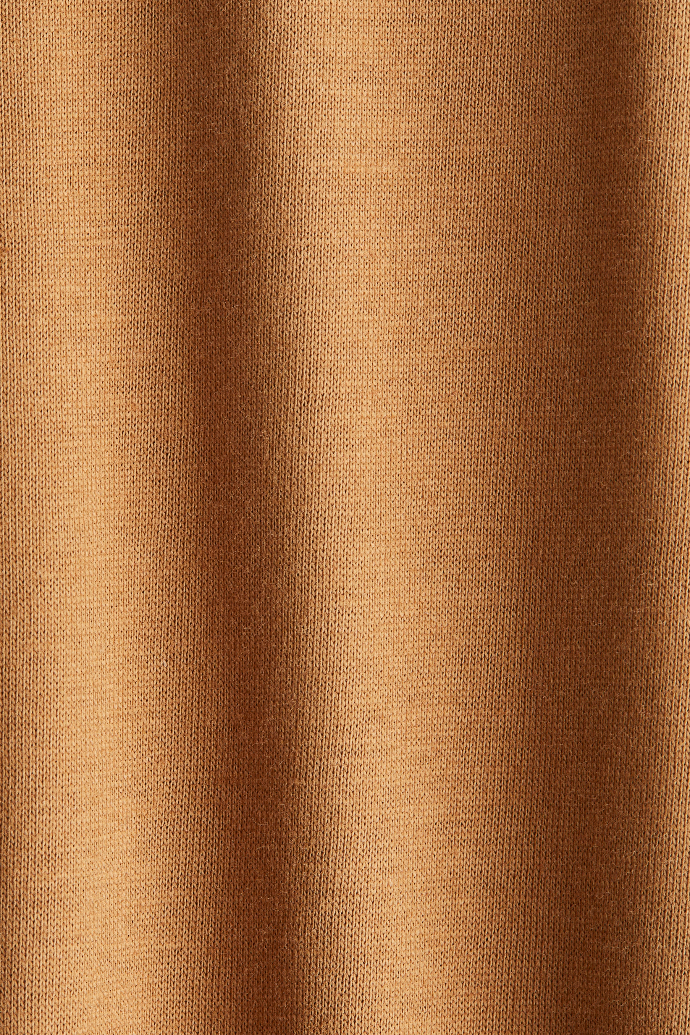 Long-sleeved cotton top