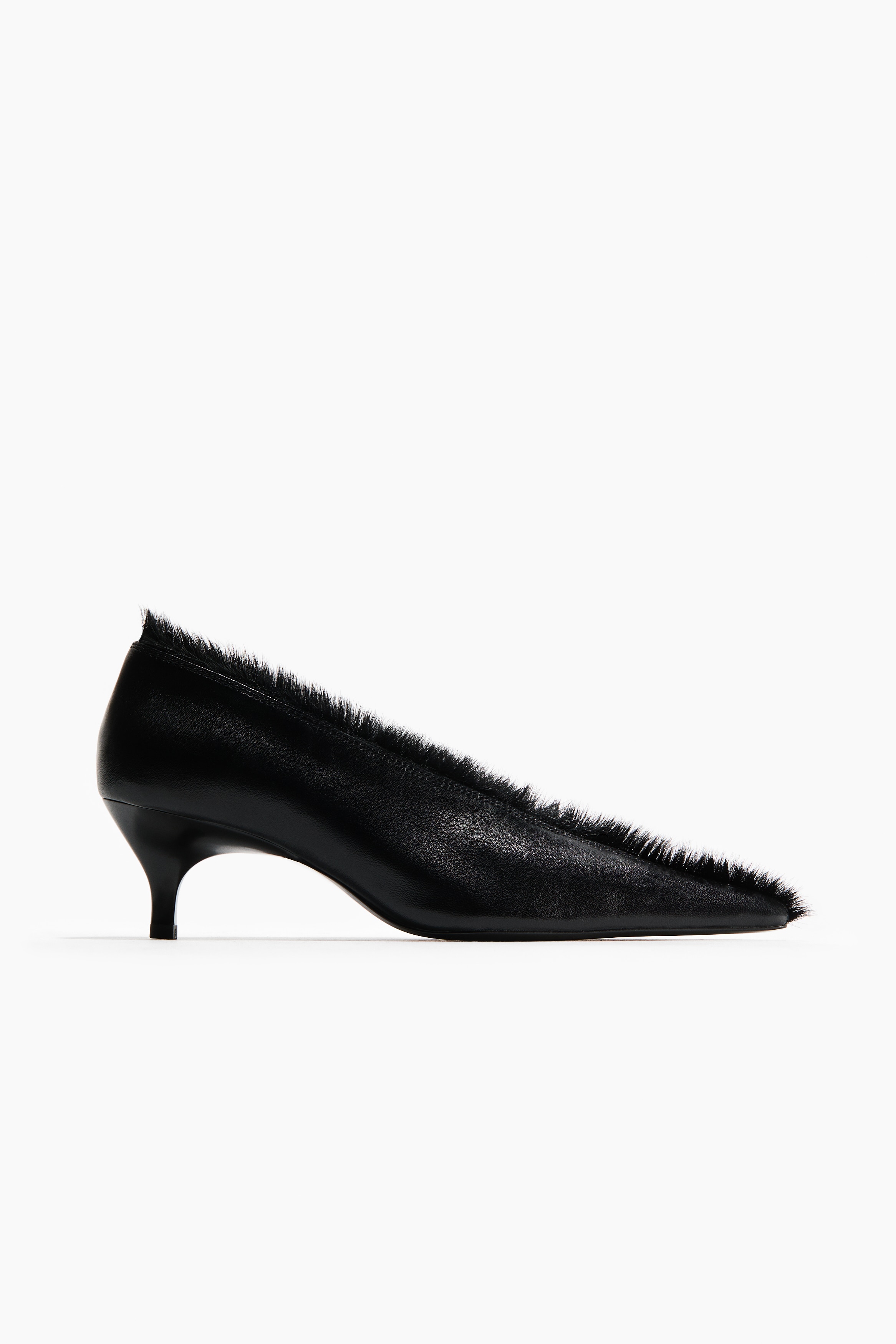 Textured-finish leather court shoes - Black