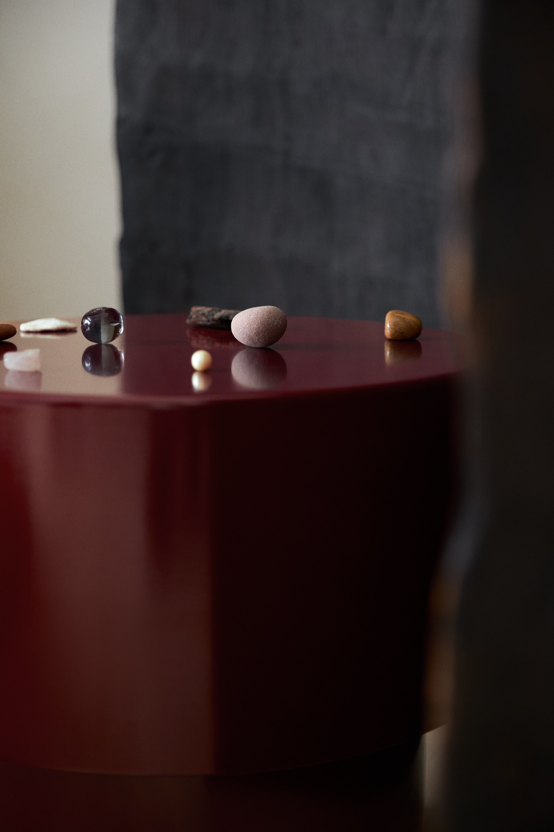 Burgundy Metal Side Table at H&M Home | H&M US