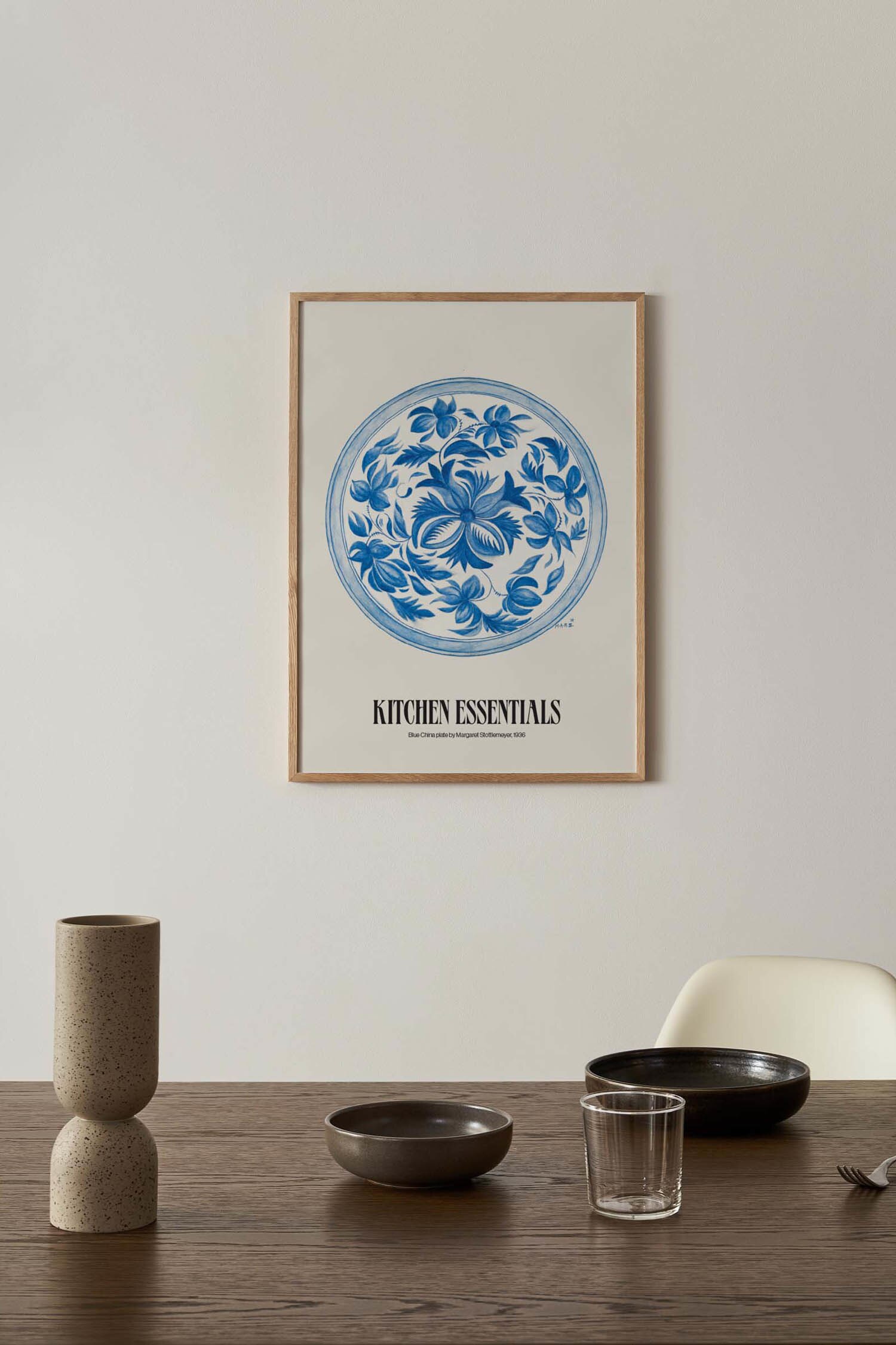 Blue China Plate Poster-Blå/beige