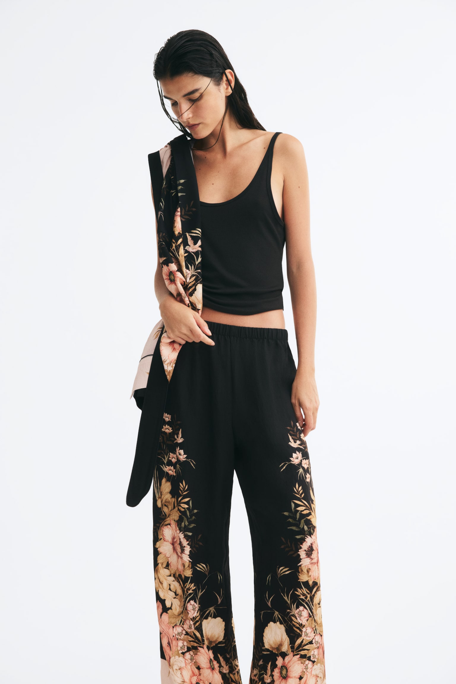 Viscose-blend pull-on trousers - Black/Floral - 1
