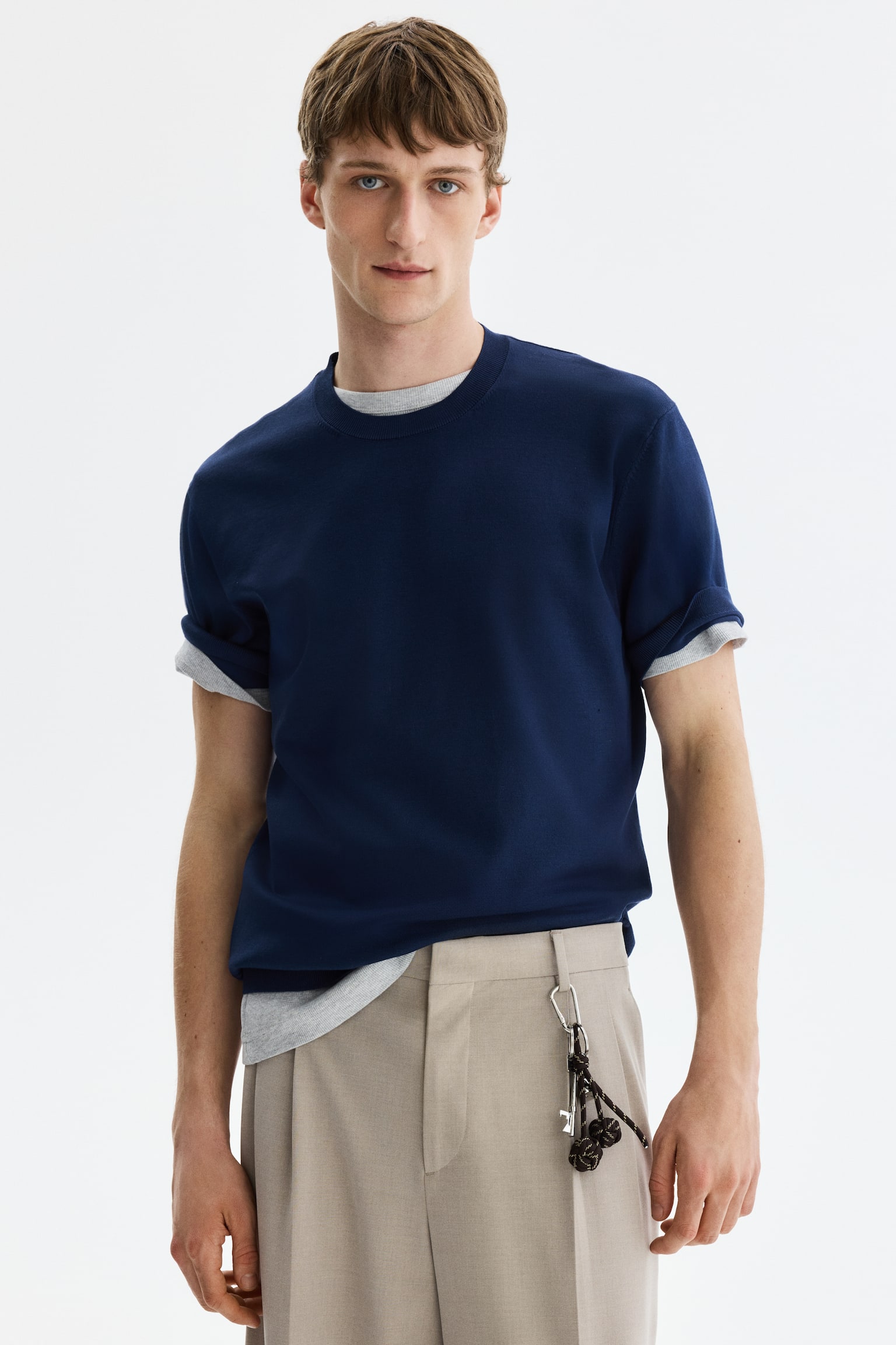 Stickad T-shirt Slim Fit - Mörkblå/Svart/Beige/Vit - 2