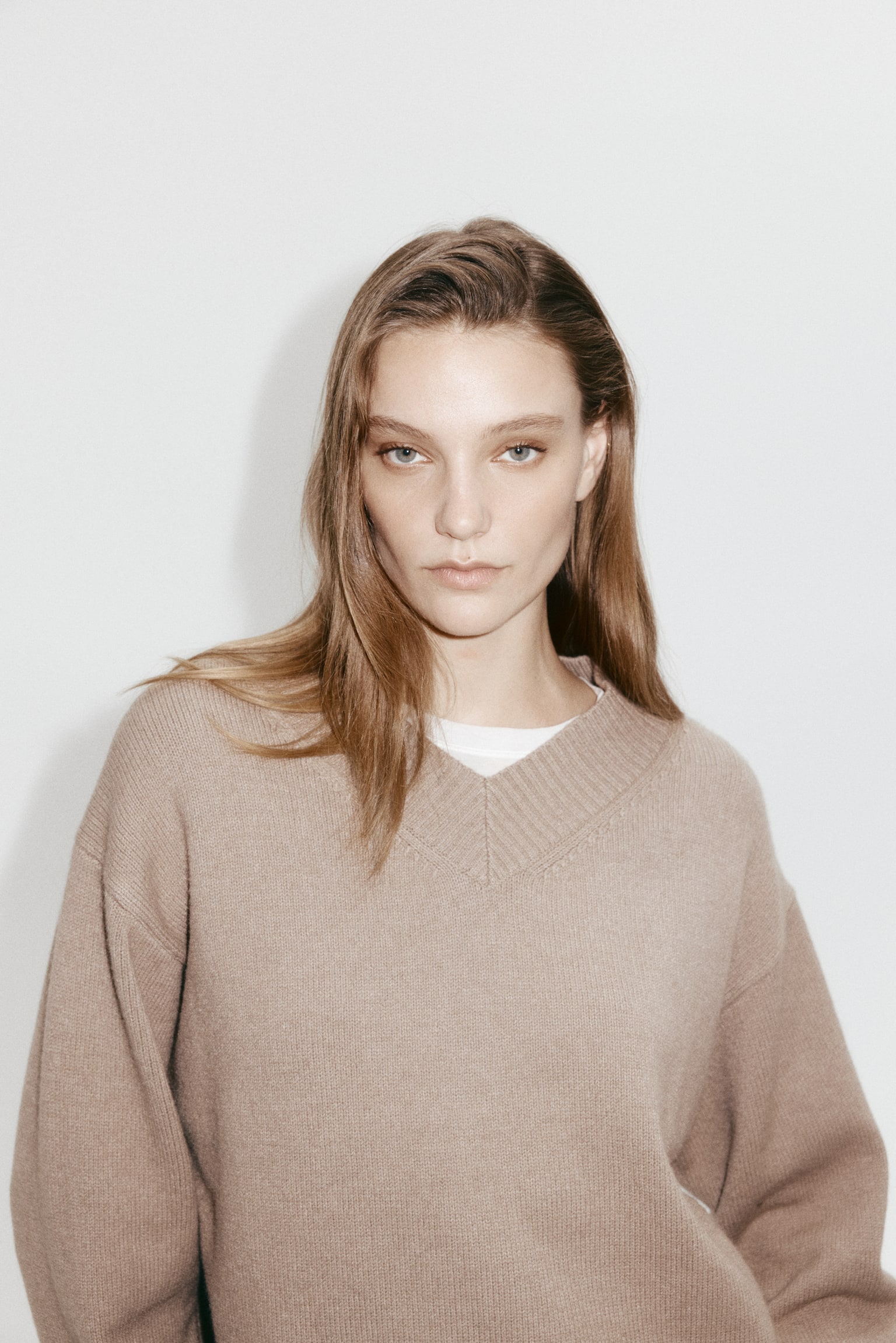 V-neck jumper - Mole/Dark green/Black/Cream/Light yellow - 5