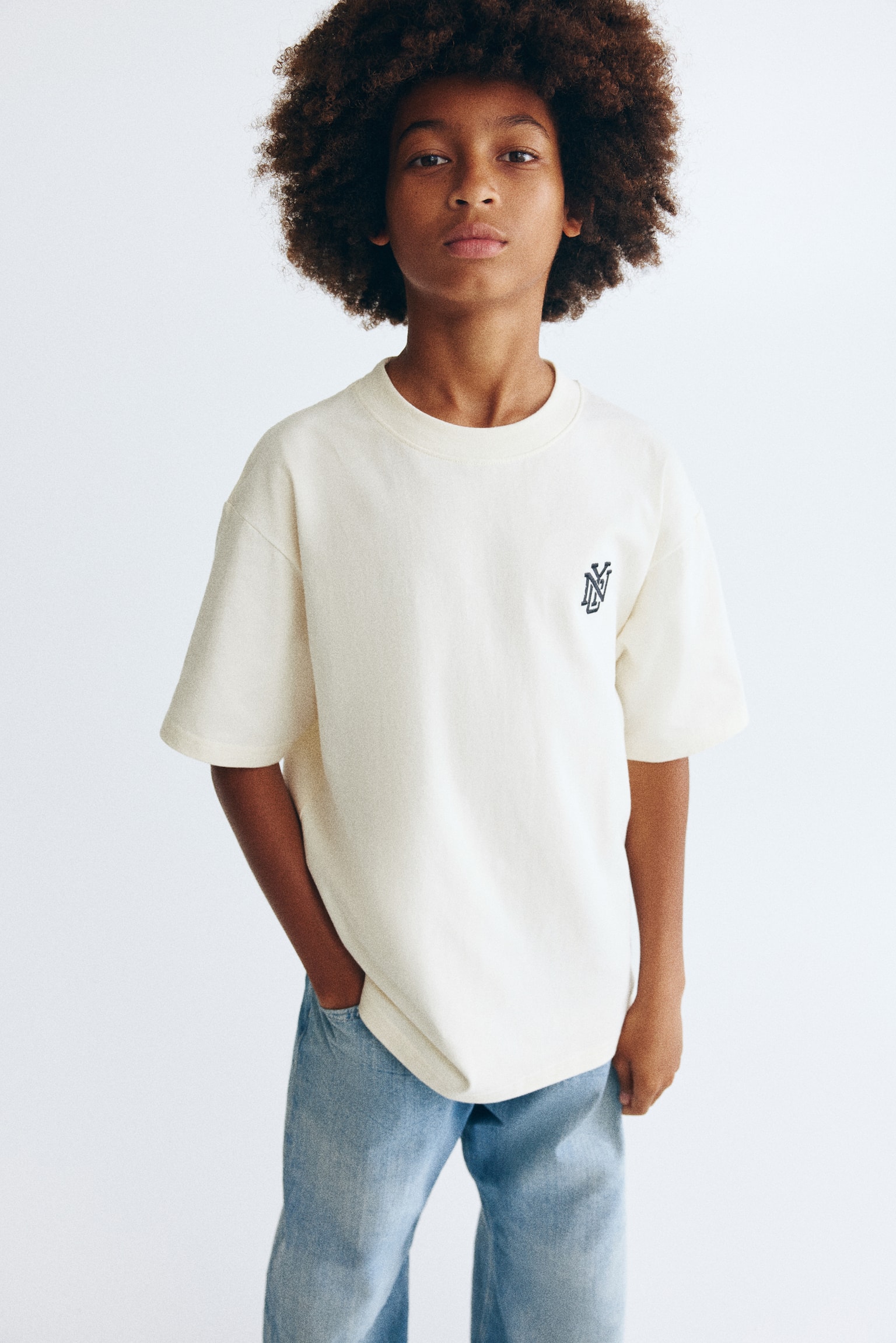 T-shirt με χαλαρή εφαρμογή και τύπωμα - Κρεμ/NYC/Σκούρο γκρι/Non-Stop/Κρεμ/Cali/Λευκό/χελώνες/Κόκκινο/Manhattan/Λευκό/μοτίβο μαρμάρου/Γκριζογάλανο/LA/Λευκό/NASA/Έντονο μπλε/Champs/Μαύρο/East Coast/Ανοιχτό τιρκουάζ/New York - 1