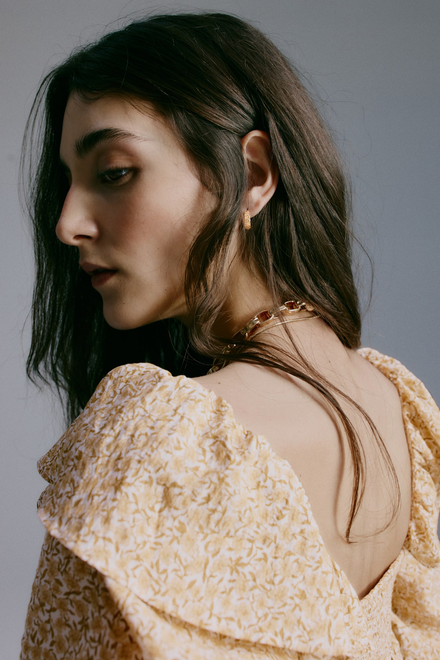 חולצה עם וולנים - בז'/פרחוני - 5