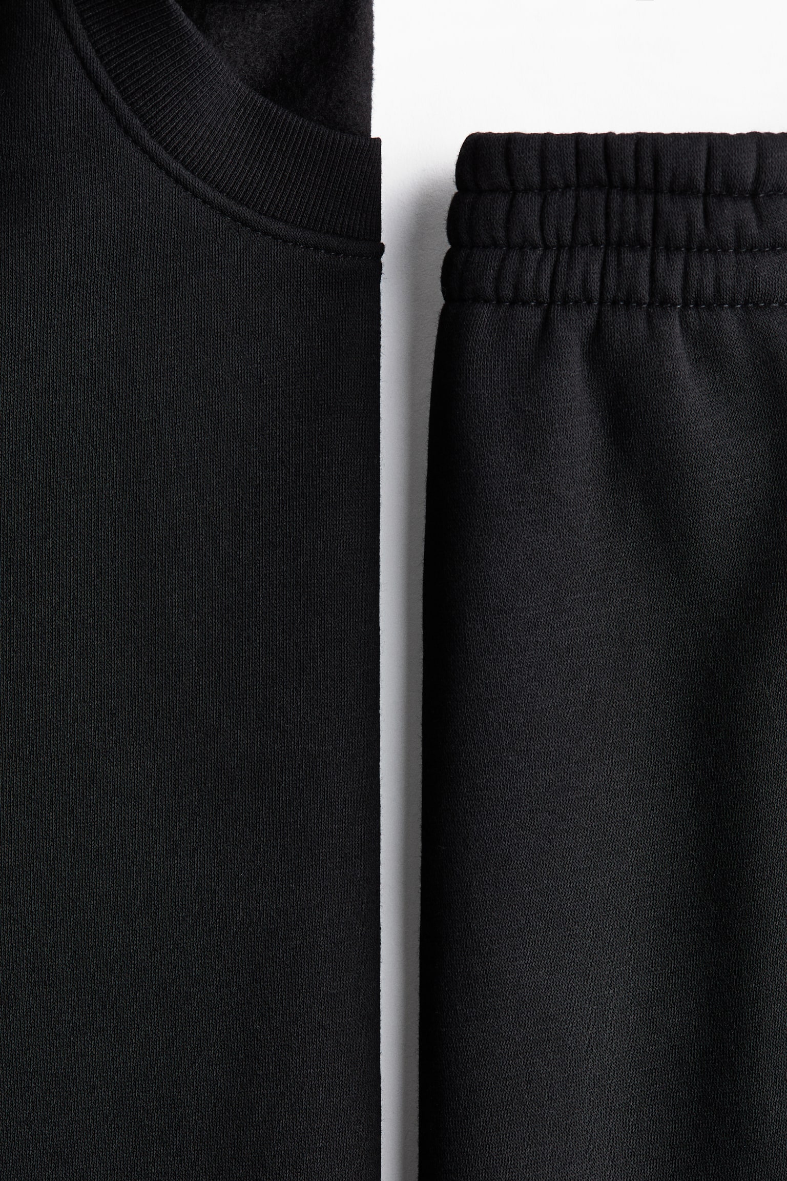 2-piece sweatshirt set - Black/Dark green/Light beige - 2