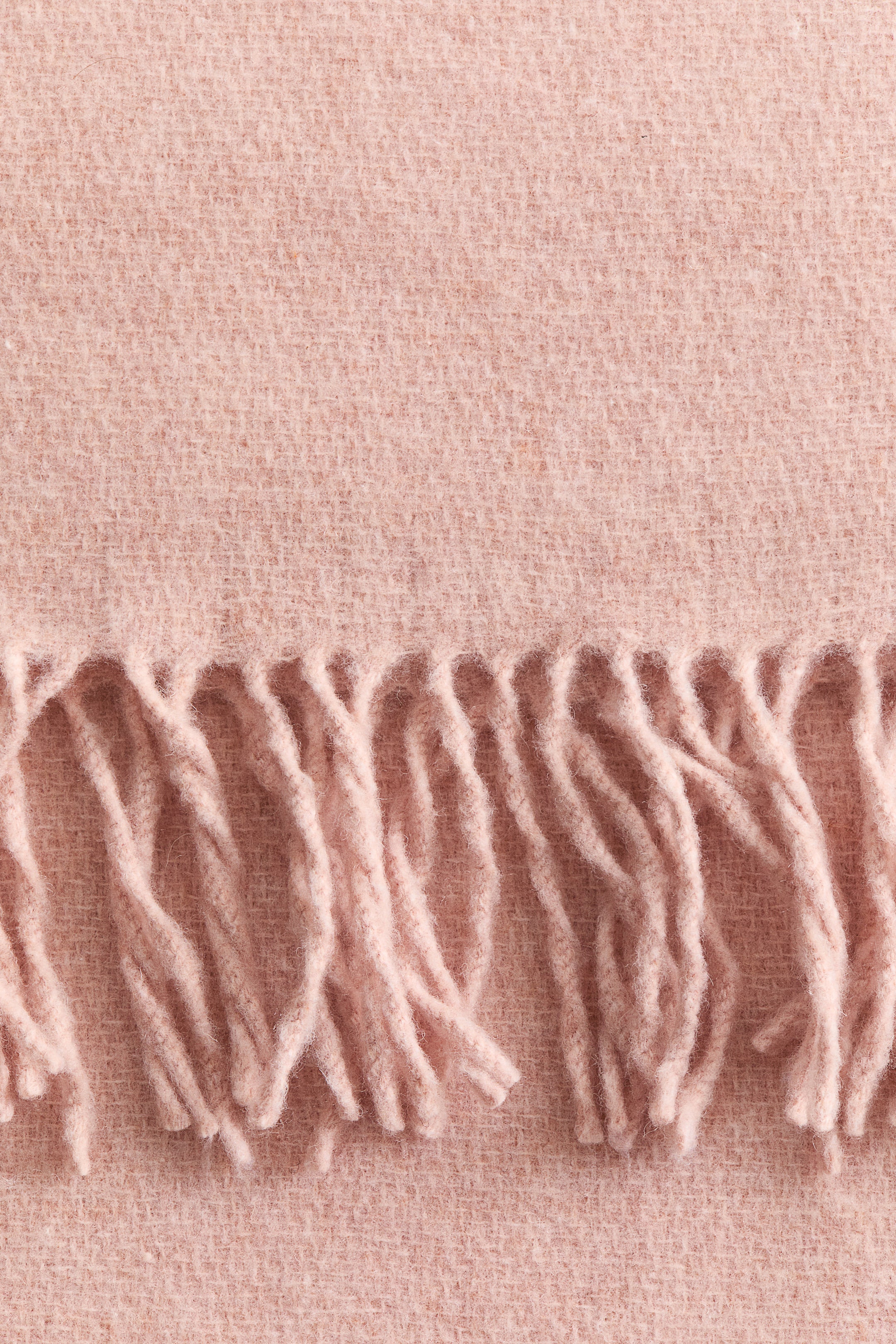 拡大画像を表示: Fringed wool-blend blanket - ピンク | H&M JP 2
