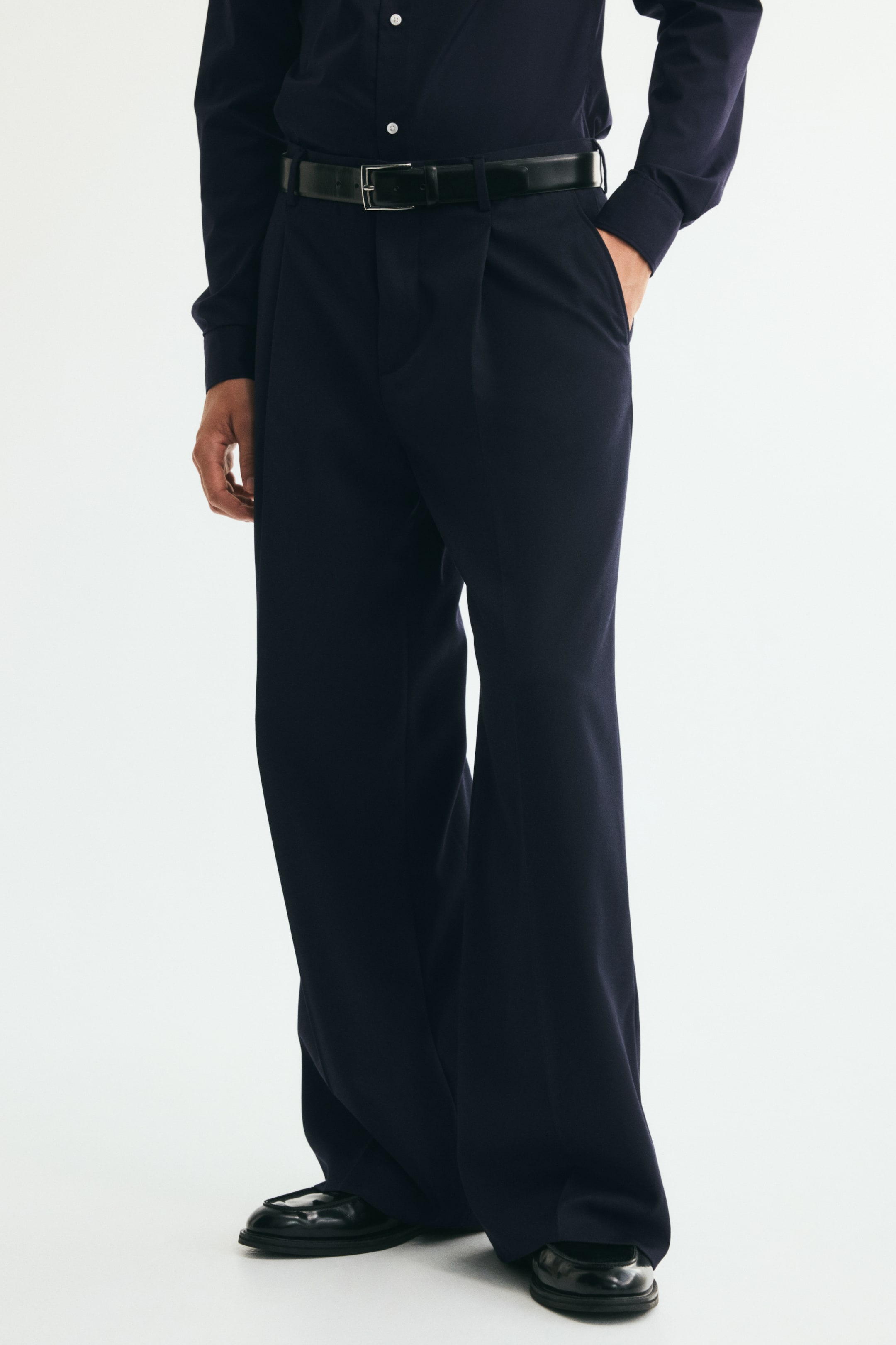 Pantalon de costume ample en laine mélangée