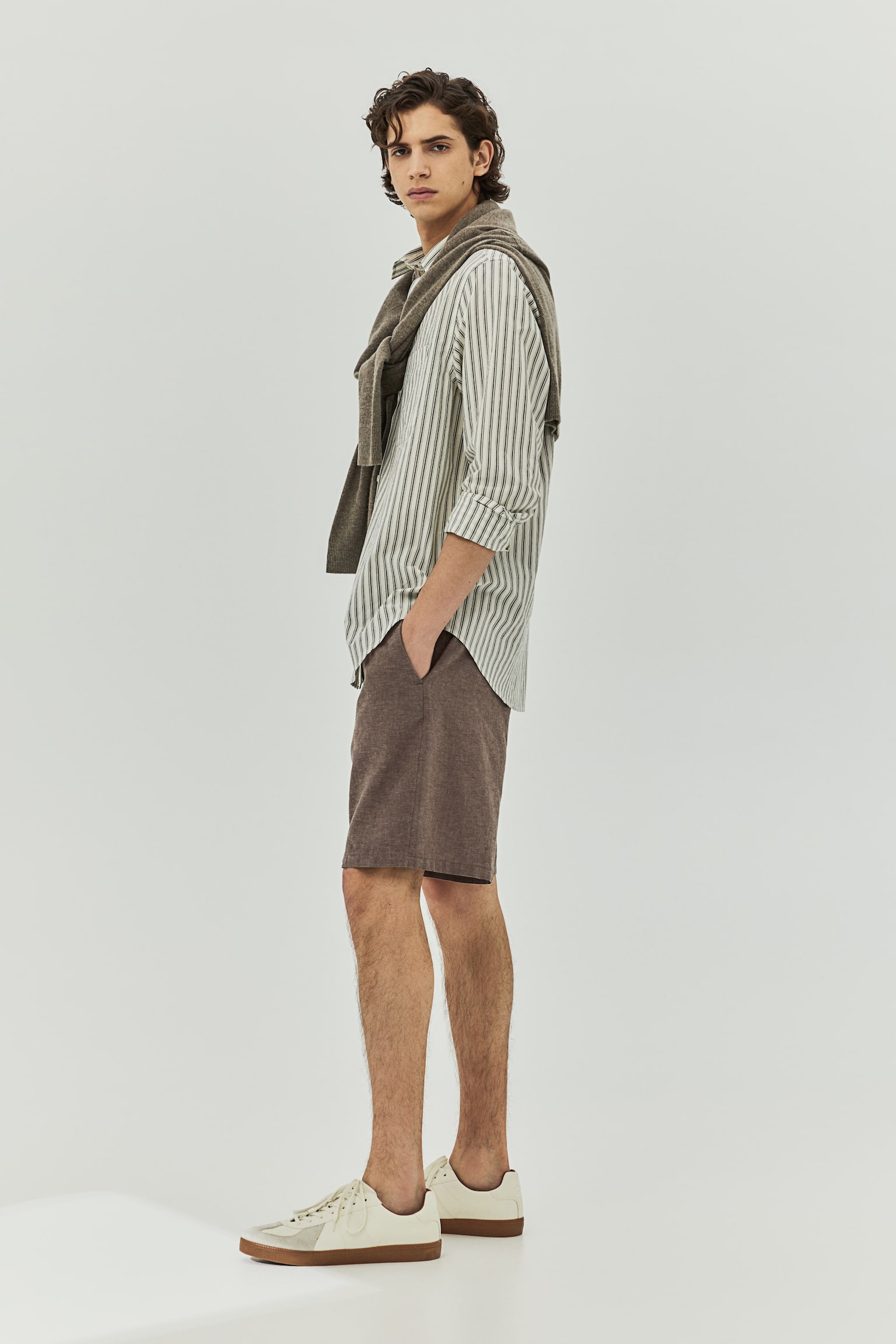 Regular Fit Shorts - Light brown/Beige/Pinstripe/Light beige/Light grey/Sage green/Cream/Pinstripe/Black/White/Navy blue - 5