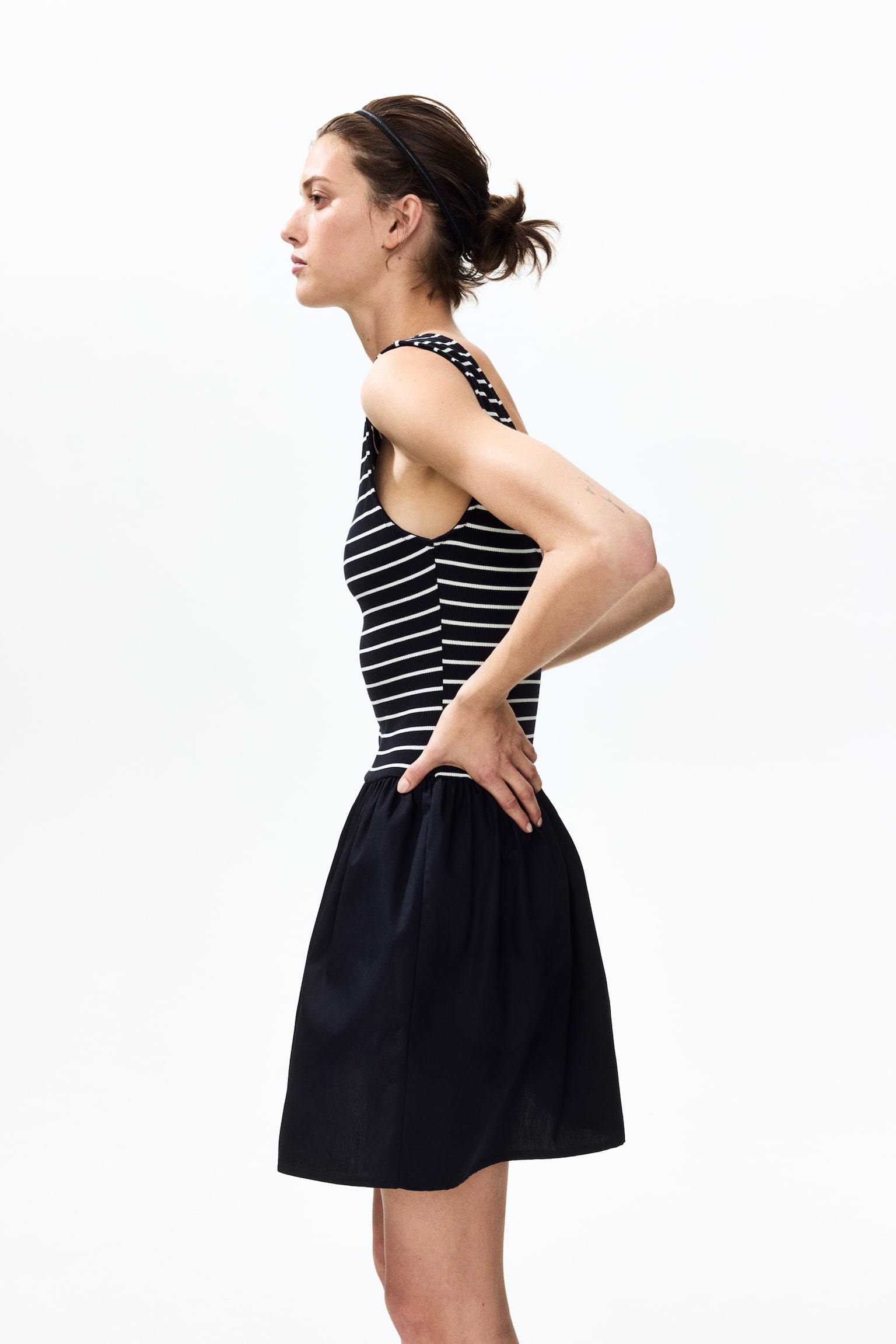 Flared-skirt dress - 4