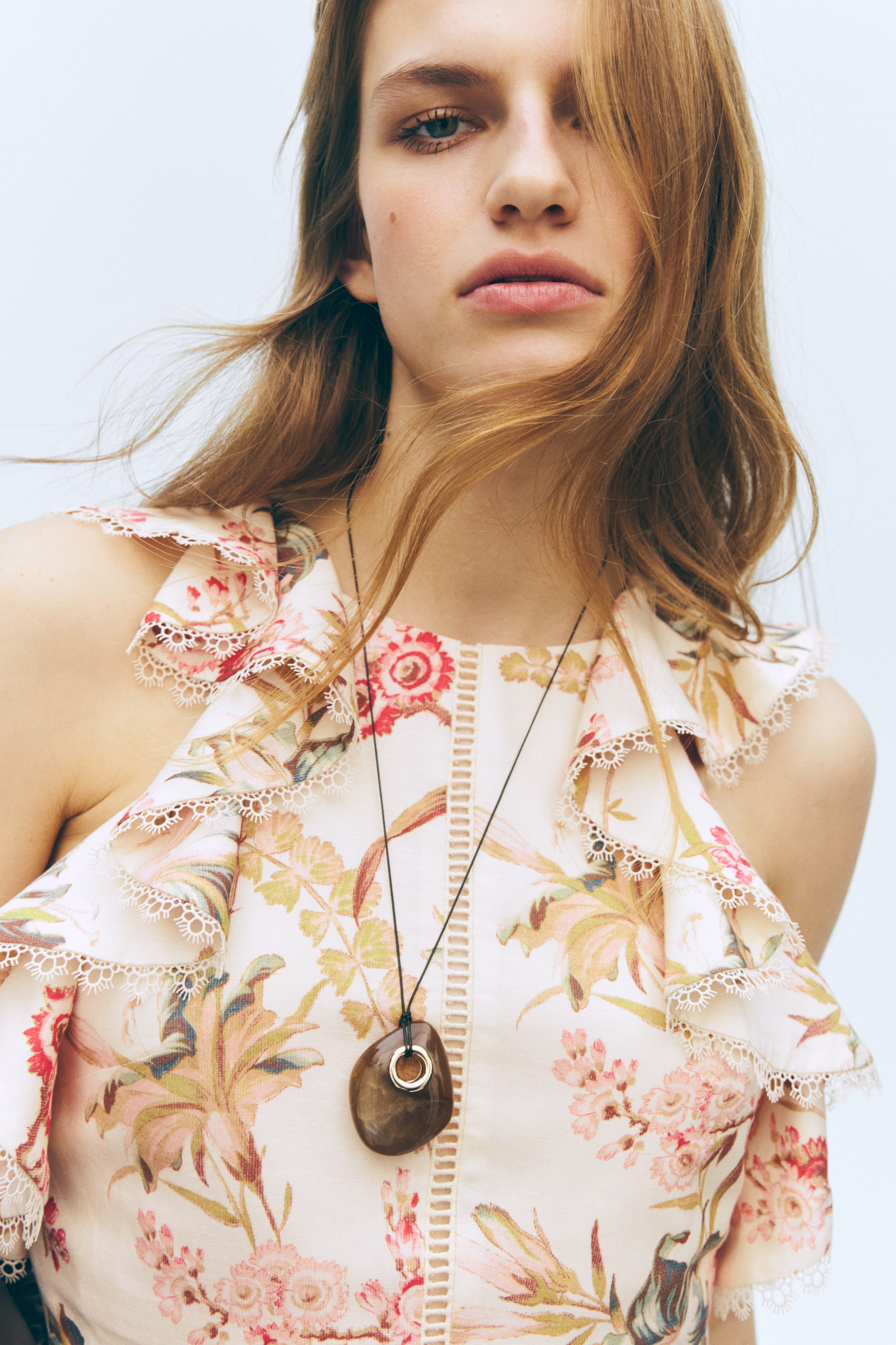 View larger image: Sleeveless linen-blend top - Light beige/Floral - Ladies | H&M IE 1