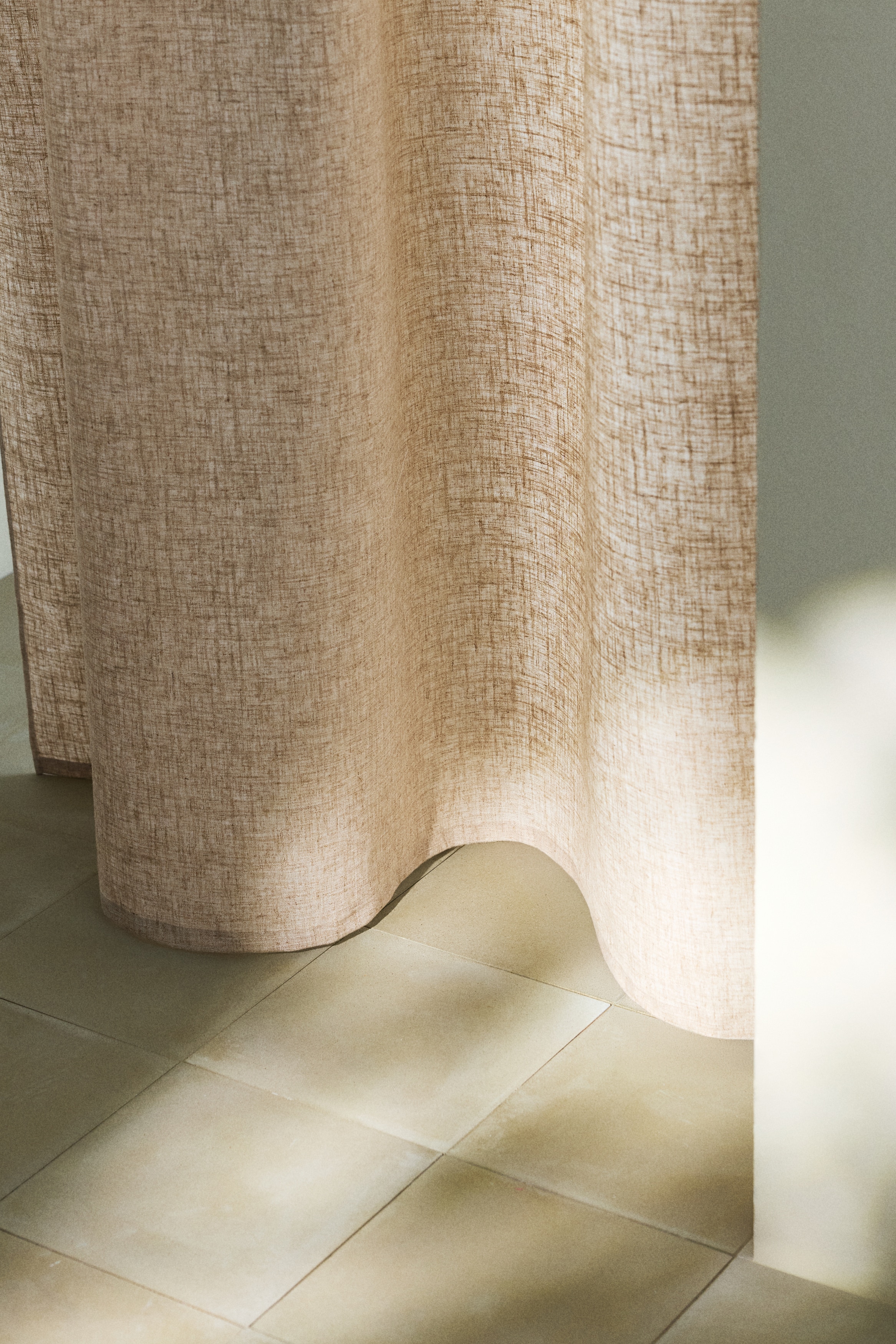 Linen-Blend Shower Curtain - Light beige/White