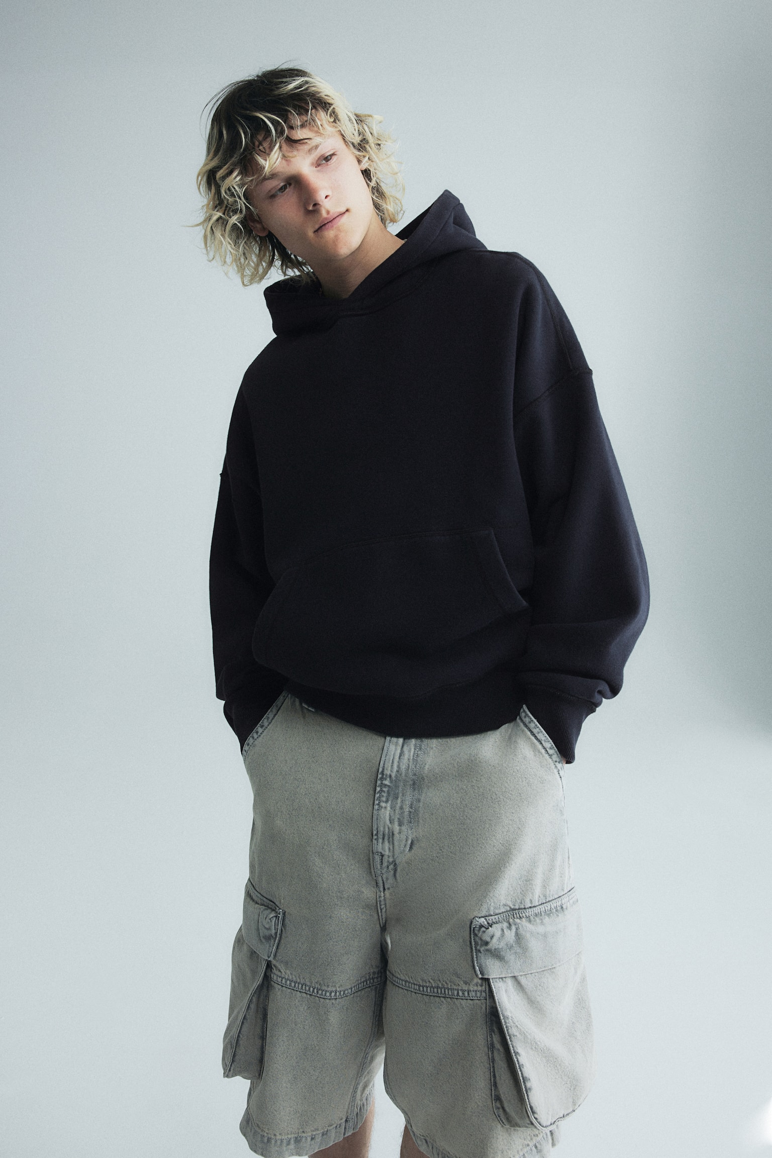 Oversized Fit Hoodie - Black/Black/Beige/White - 5