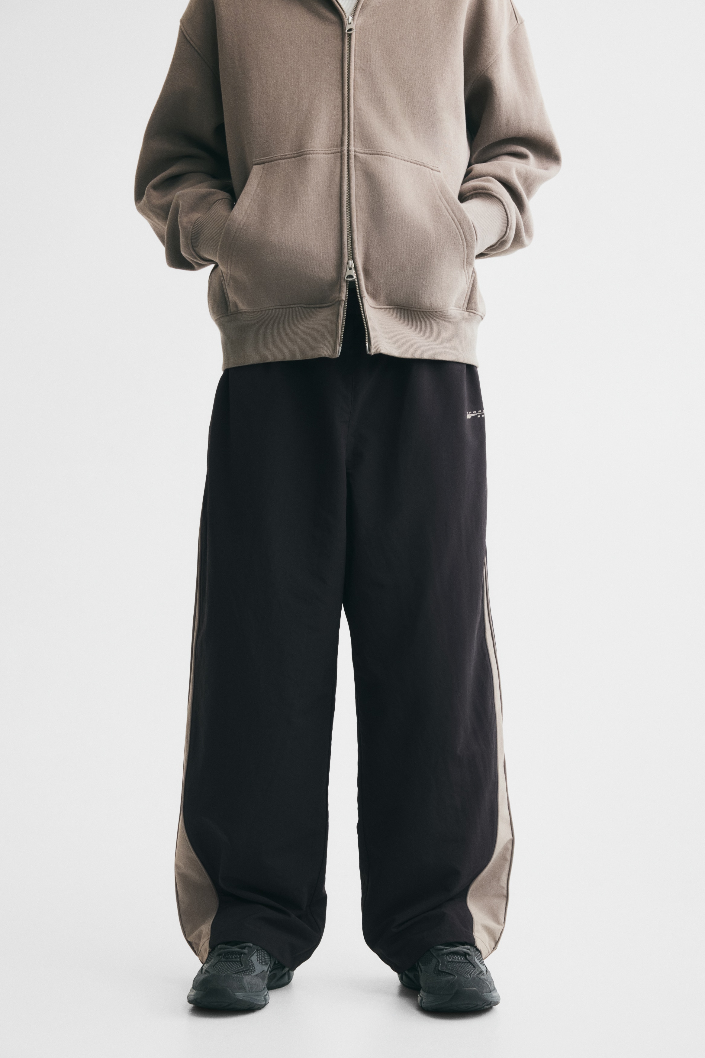 Men's Dark turquoise Loose Fit Nylon track pants | H&M US