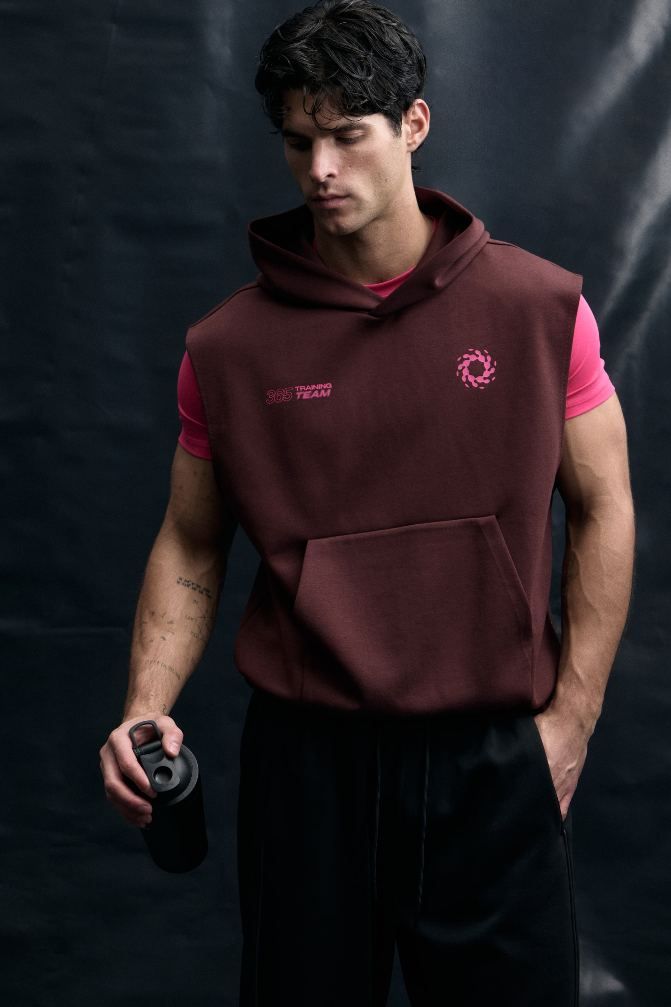 View larger image: Sleeveless Sports hoodie with DryMove™ - Burgundy/365 Training Team - Men | H&M IN 3